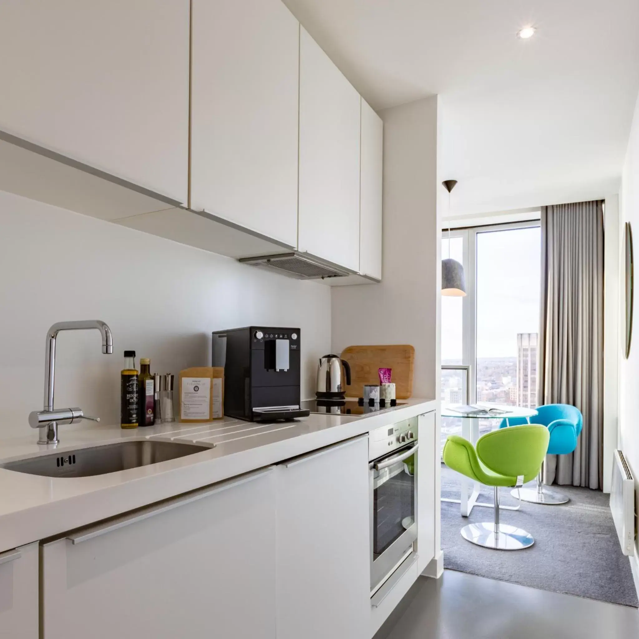 Kitchen or kitchenette, Kitchen/Kitchenette in Staying Cool At Rotunda