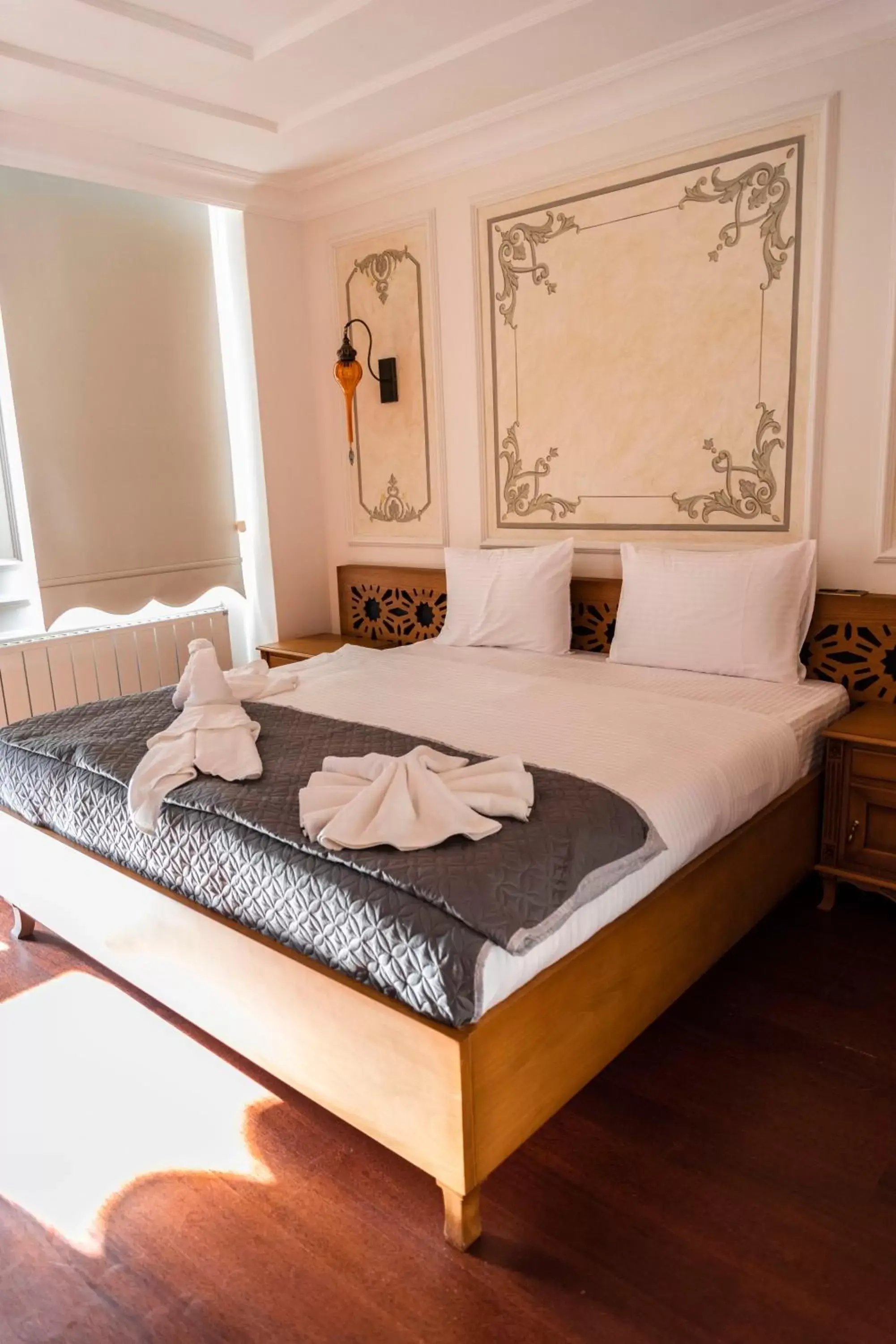 Bedroom, Bed in Burckin Suleymaniye