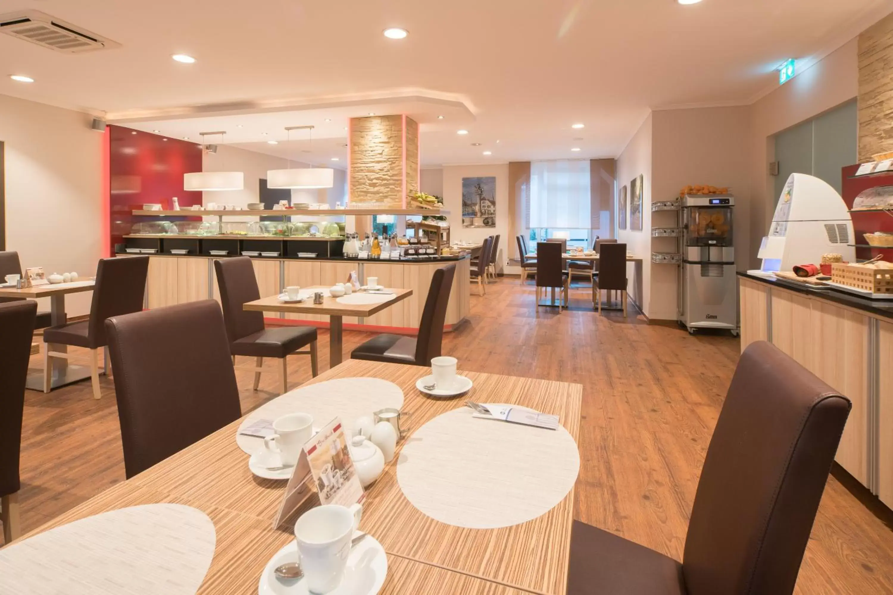 Buffet breakfast, Restaurant/Places to Eat in Best Western Hotel Breitbach