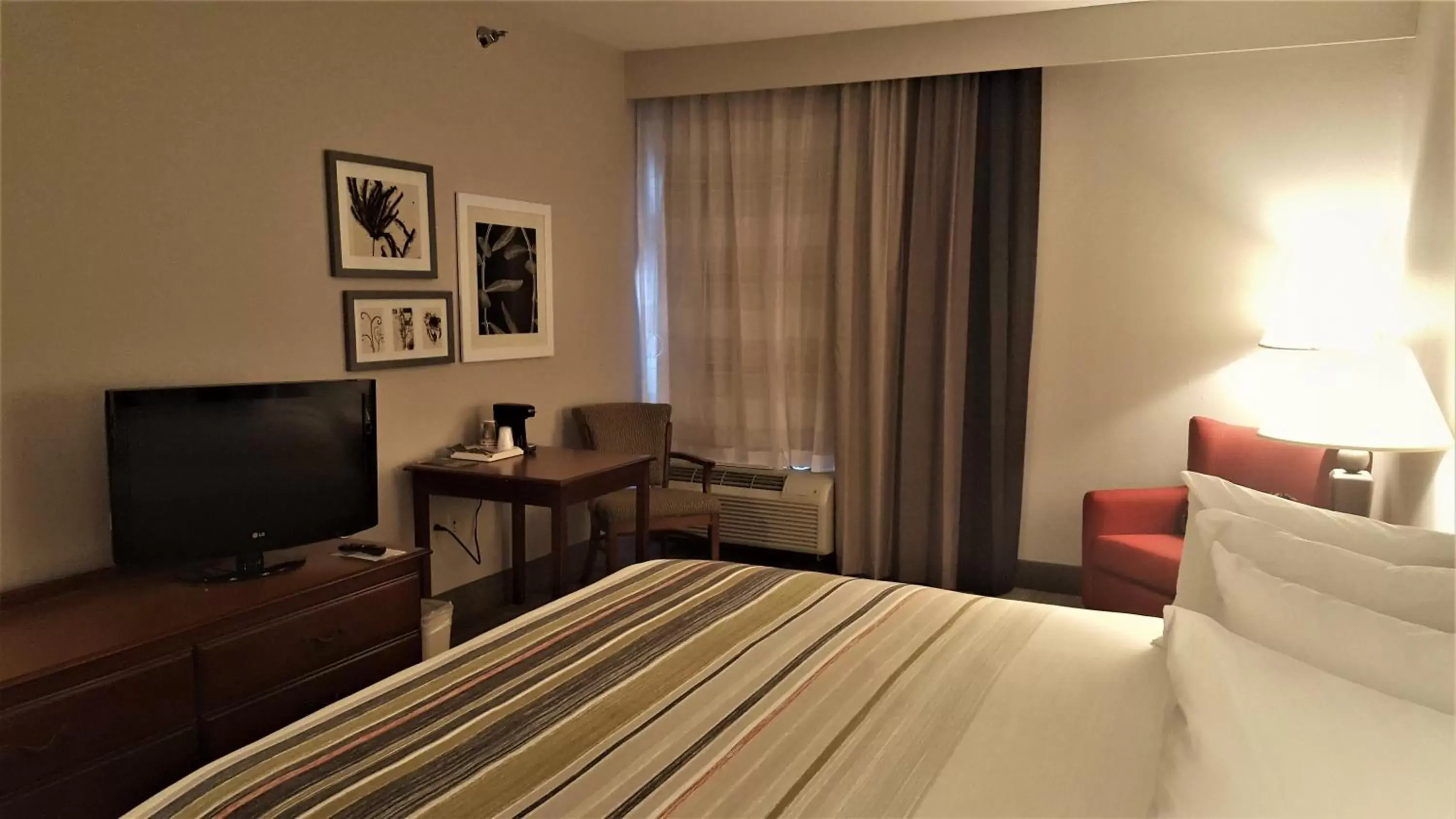 TV/Entertainment Center in Country Inn & Suites by Radisson, Bryant (Little Rock), AR
