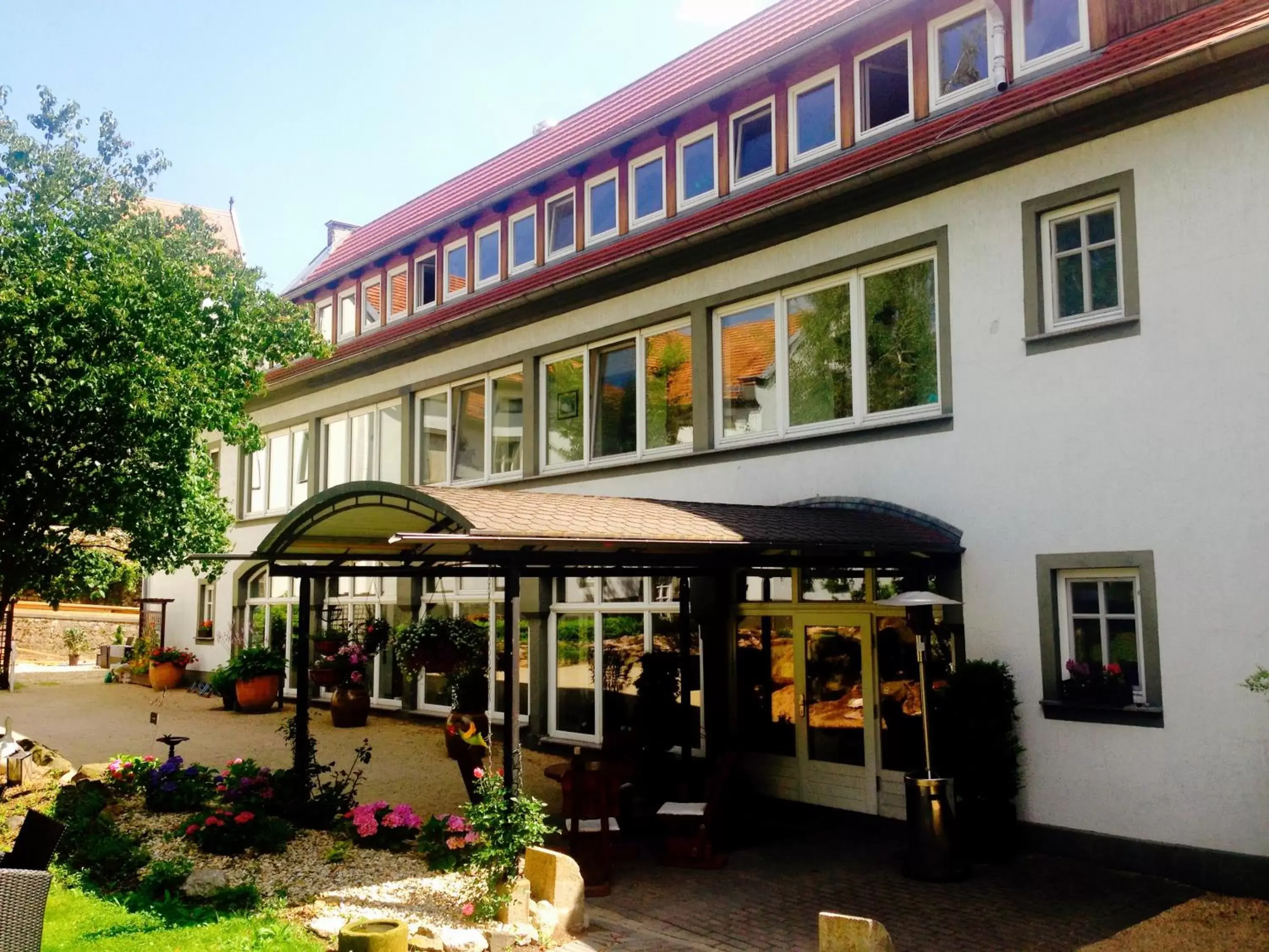Property building in Dein Gutshof Hotel & Ferienwohnungen