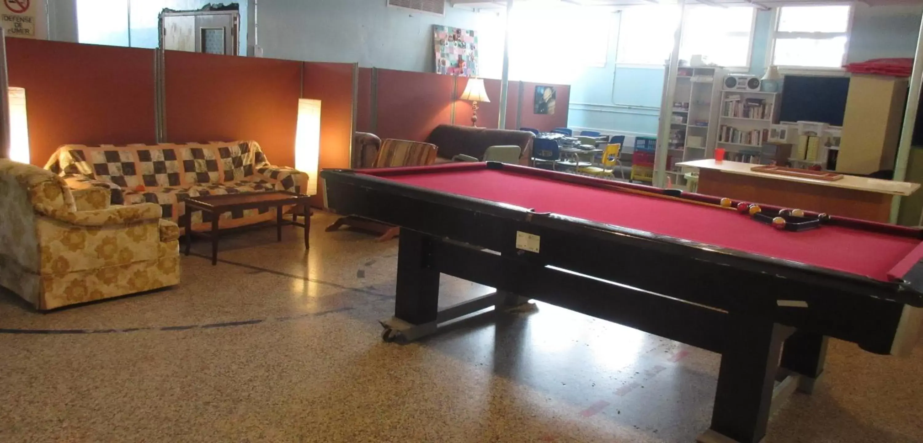 Activities, Billiards in Auberge La Petite École de Forillon