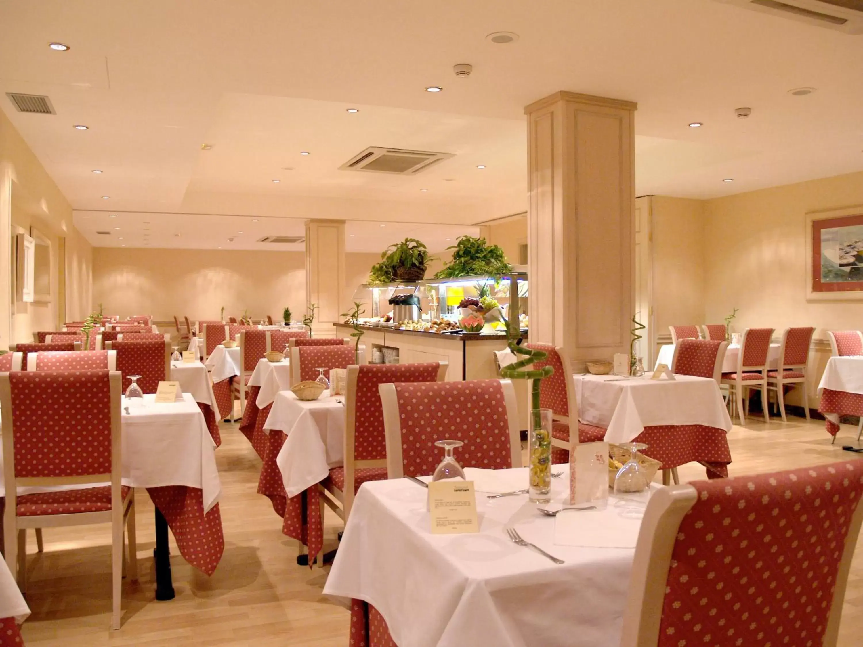 Restaurant/Places to Eat in Sunotel Aston