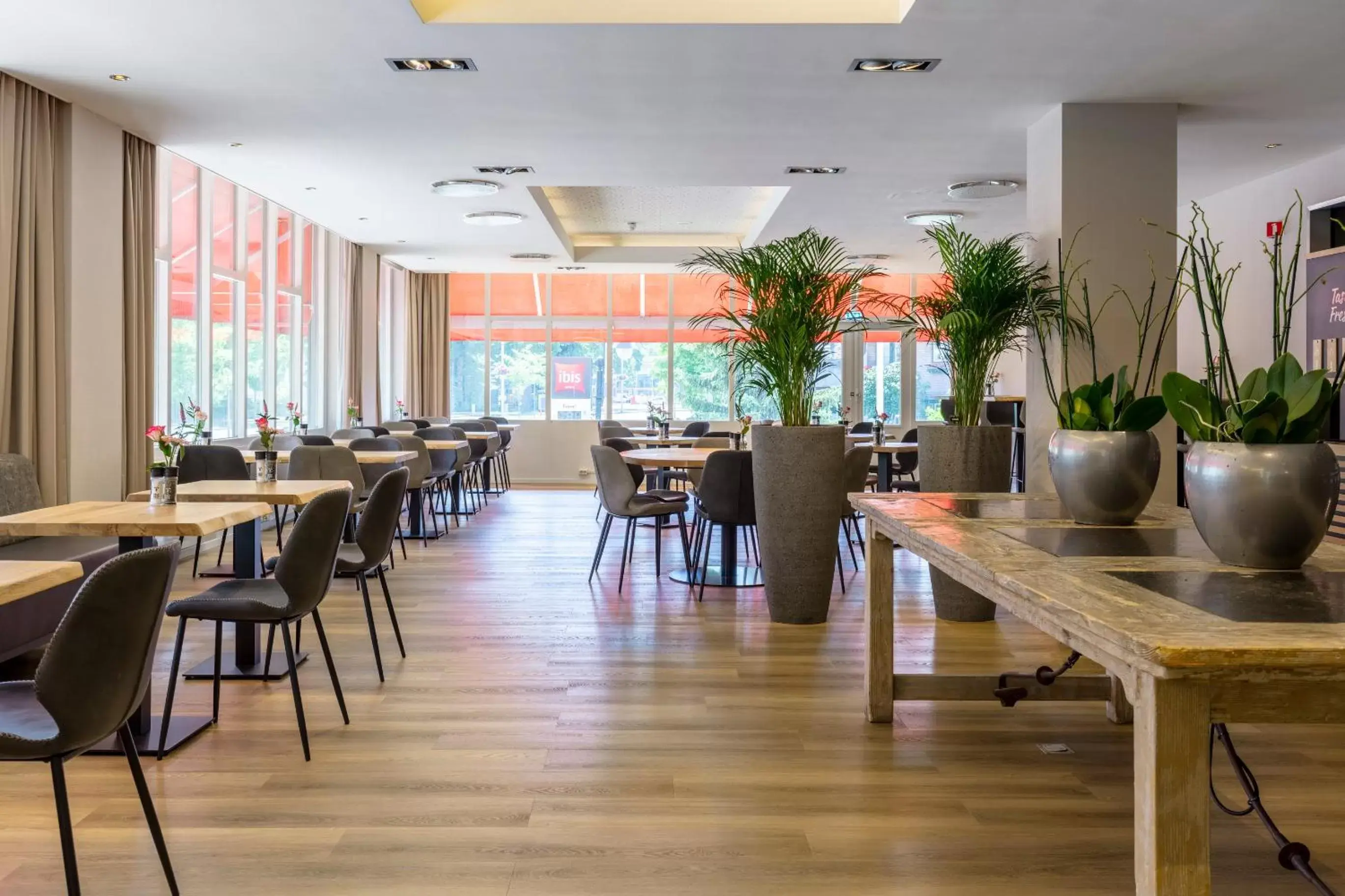 Restaurant/places to eat in ibis Utrecht Restaurant/places to eat in ibis Utrecht