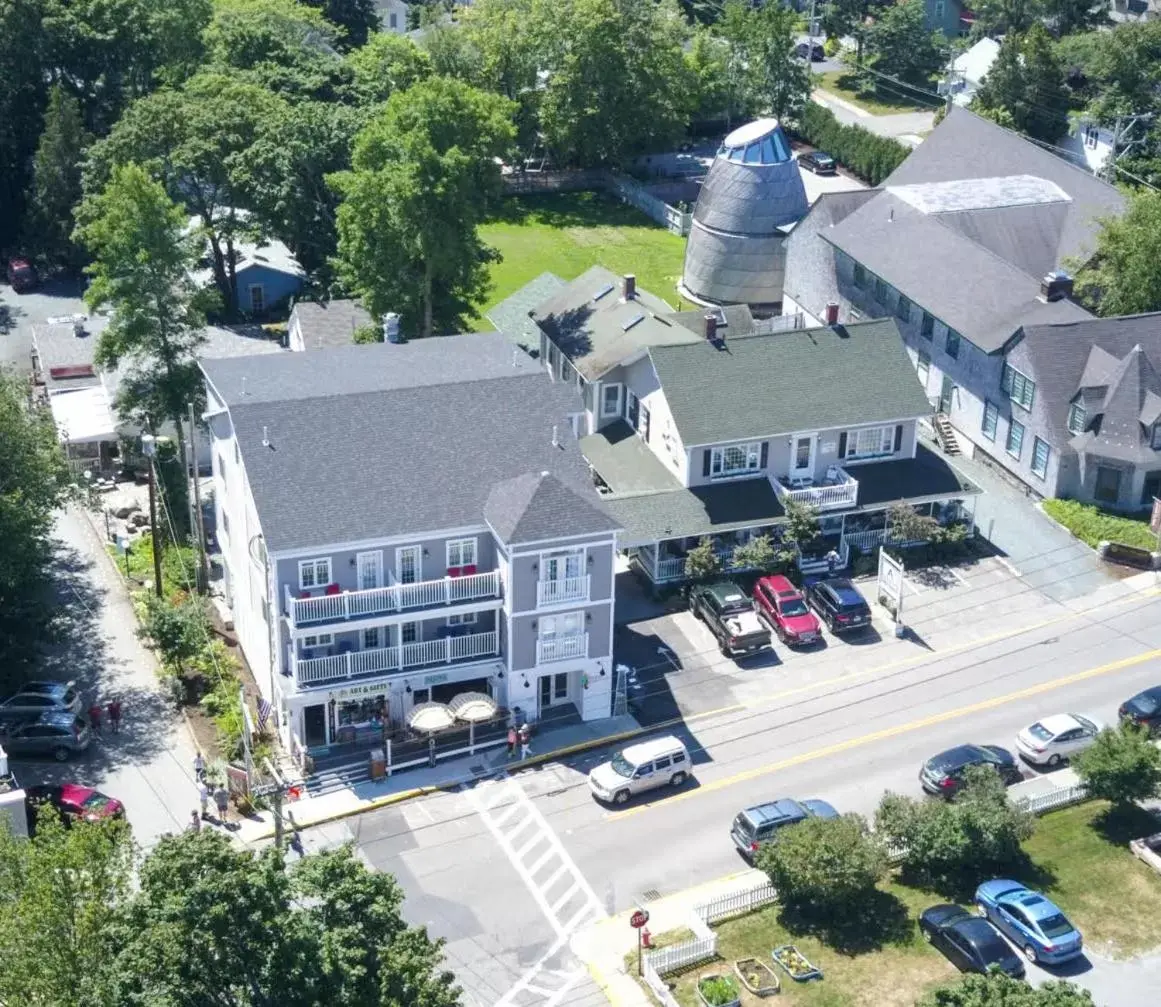 Bird's-eye View in Acadia Hotel - Downtown