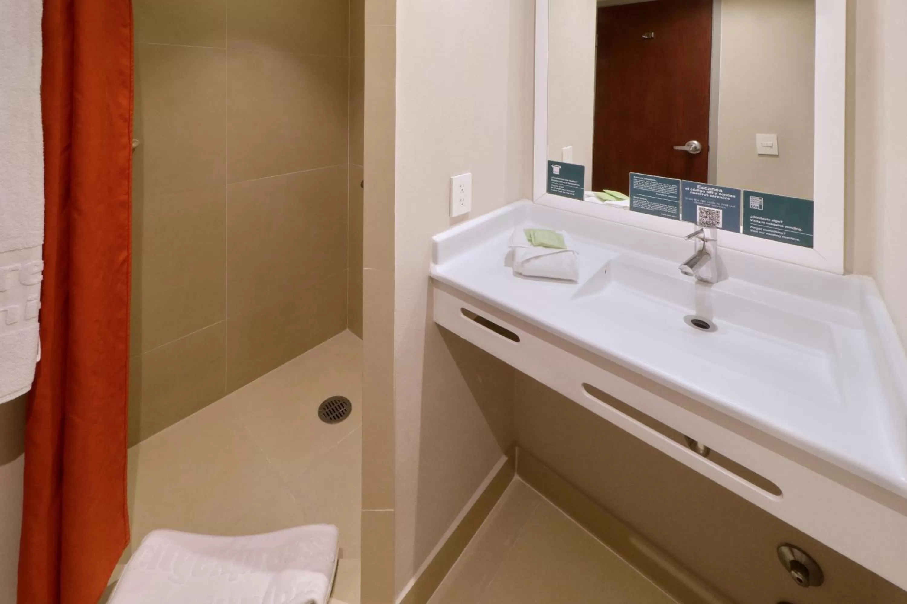 Bathroom in City Express Junior by Marriott Tijuana Otay