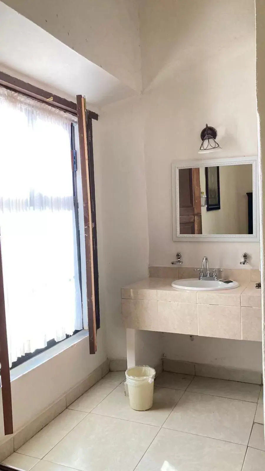 Bathroom in Mansion Serrano Hotel