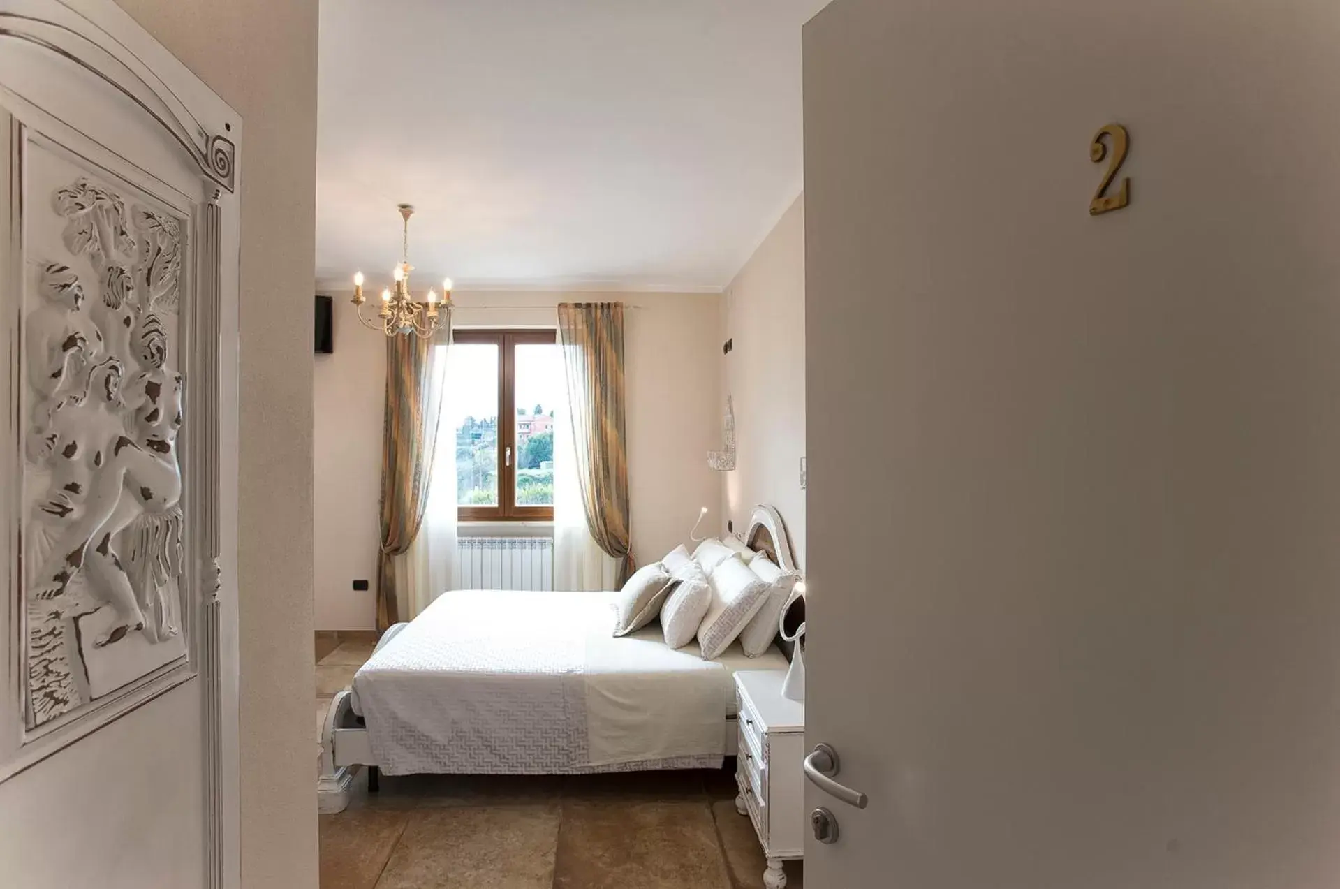 Standard King Room - single occupancy in Villa Malvasio Pool and Jacuzzi Room Sassari Standard King Room - single occupancy in Villa Malvasio Pool and Jacuzzi Room Sassari