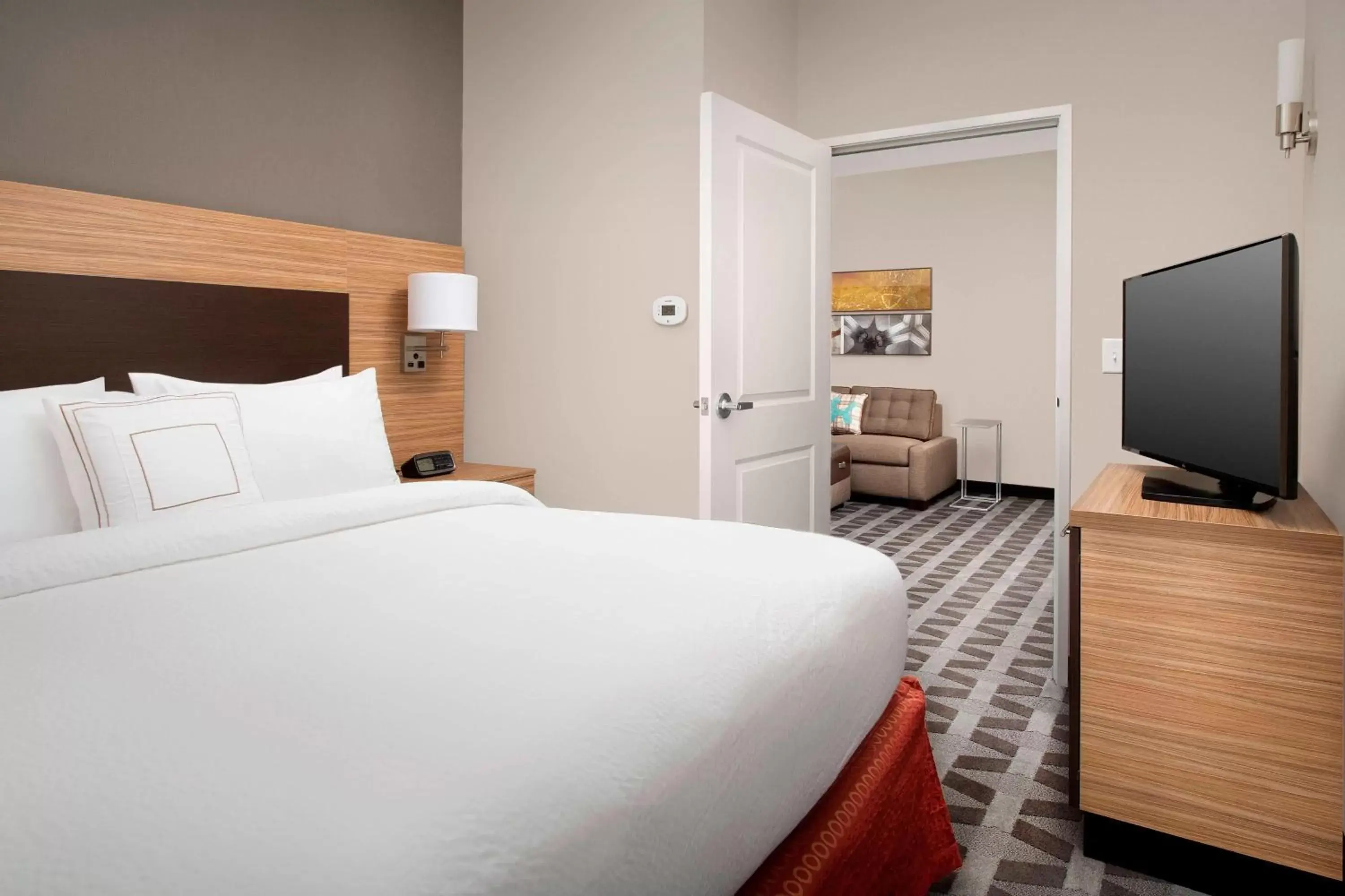 Bedroom, Bed in TownePlace Suites by Marriott College Park