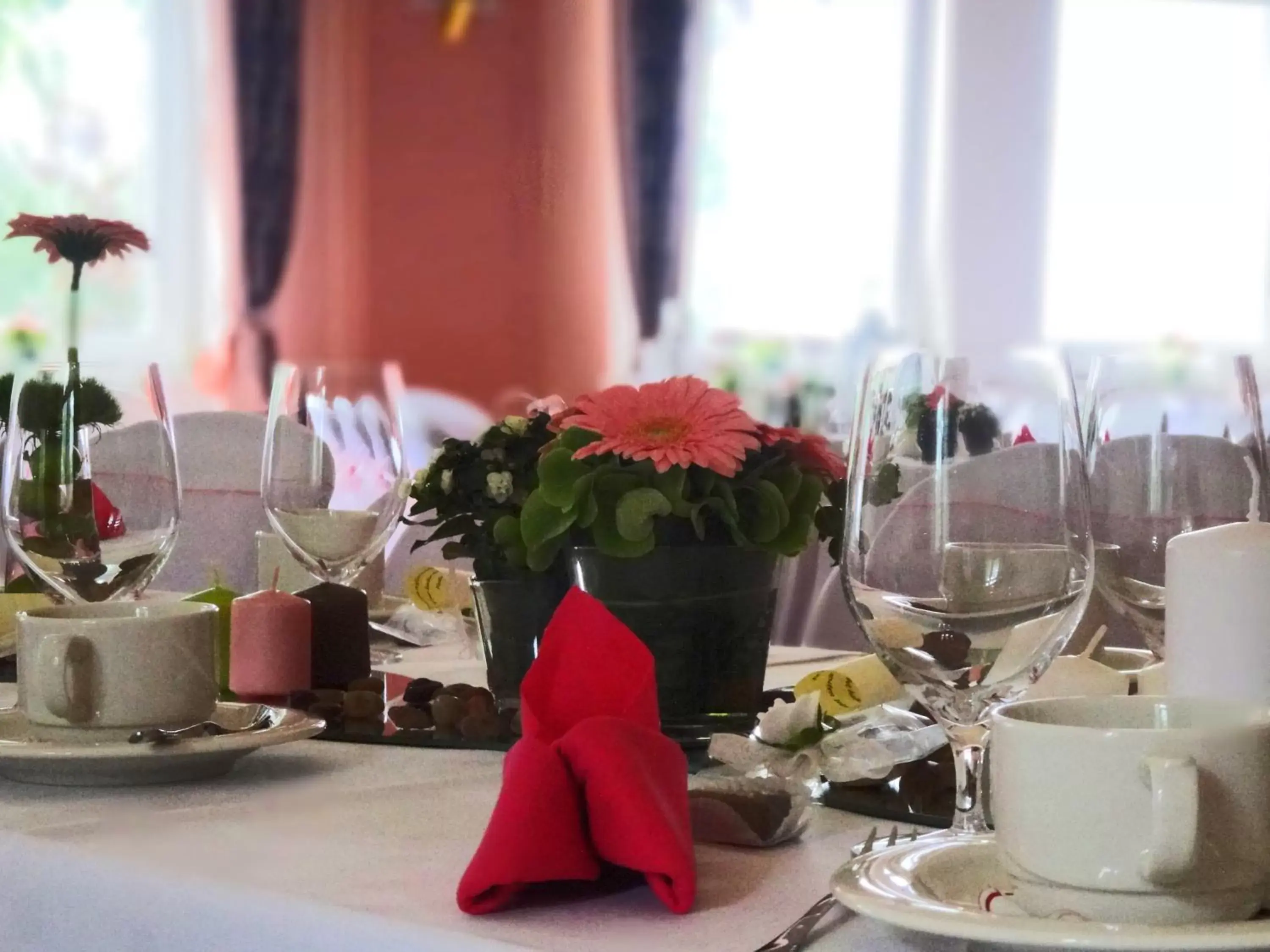 Restaurant/places to eat in Haus Hainstein Restaurant/places to eat in Haus Hainstein