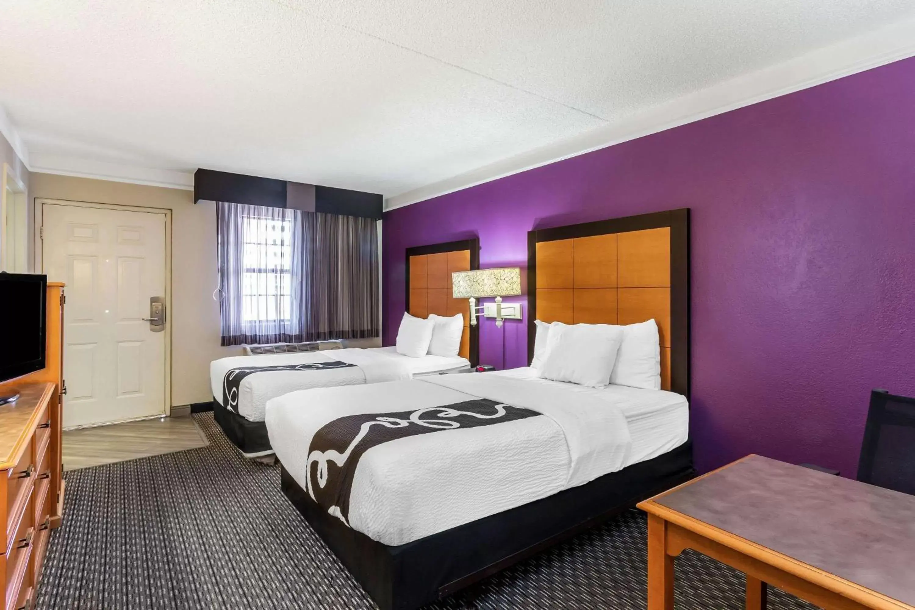 Photo of the whole room, Bed in La Quinta Inn by Wyndham Odessa