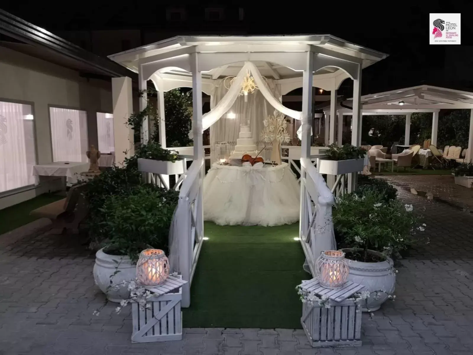 Garden, Banquet Facilities in Hotel Leon - Ristorante Al Cavallino Rosso