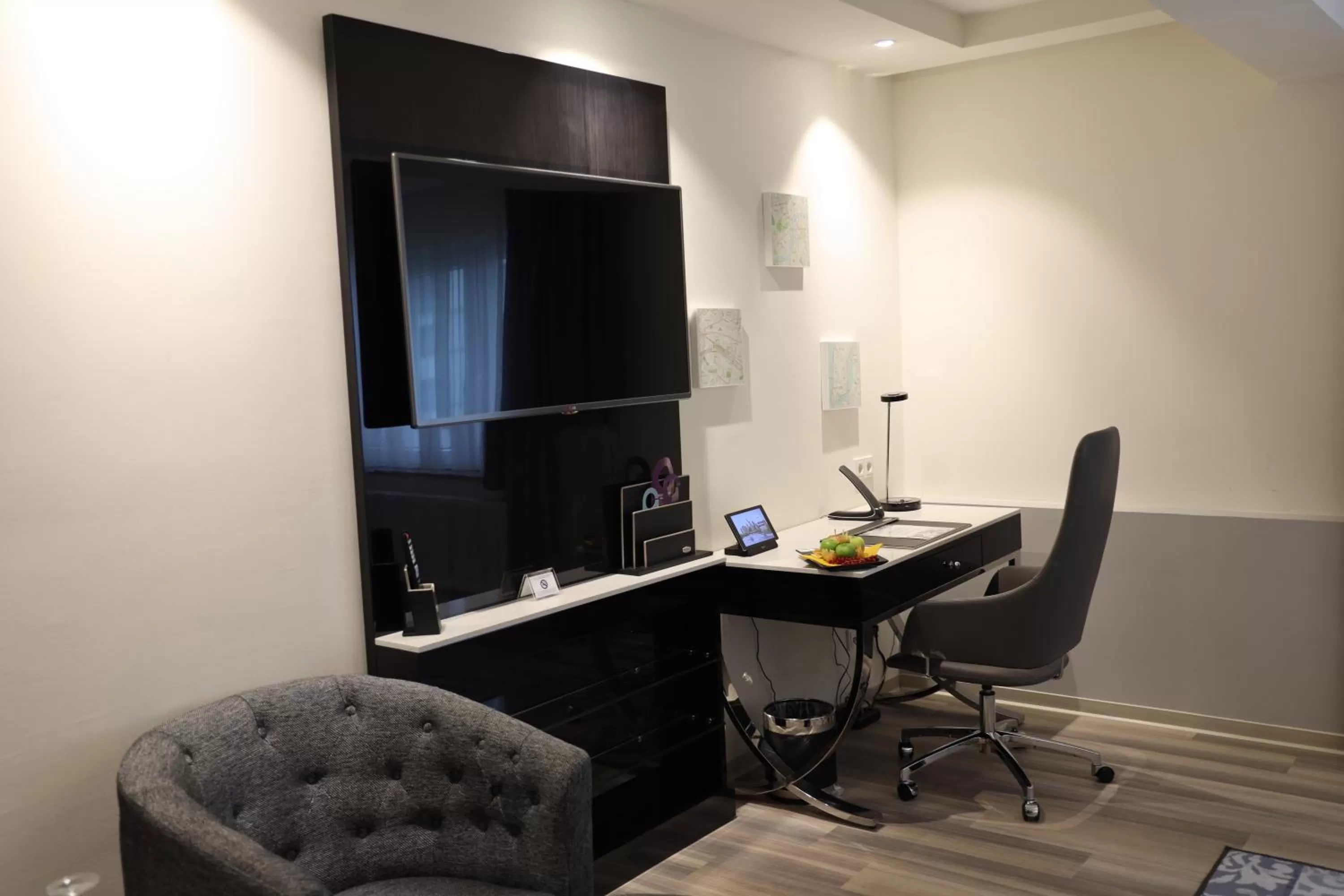 Photo of the whole room in Mercure Hotel Kaiserhof City Center