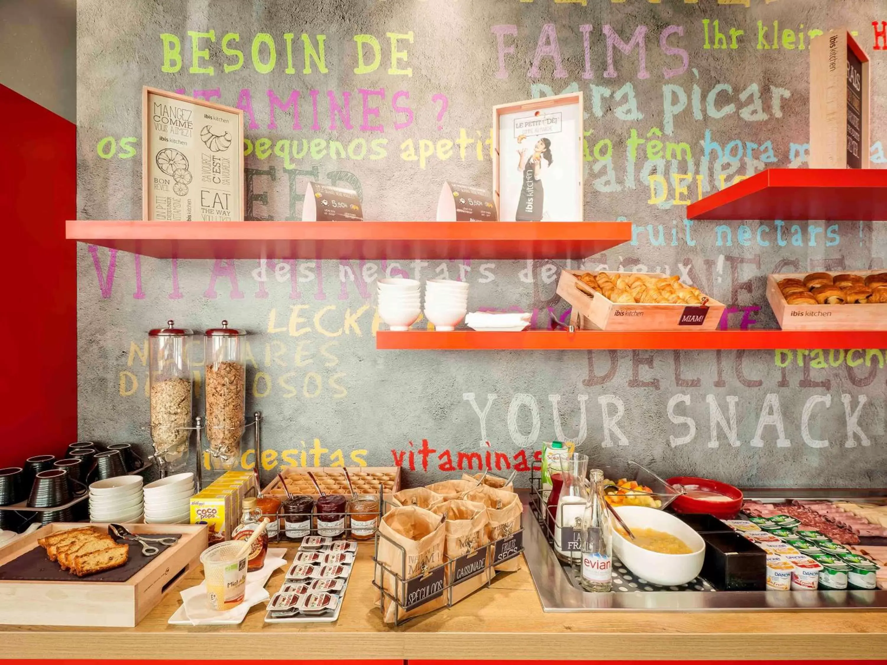 Restaurant/places to eat, Food in ibis Lyon Carre De Soie