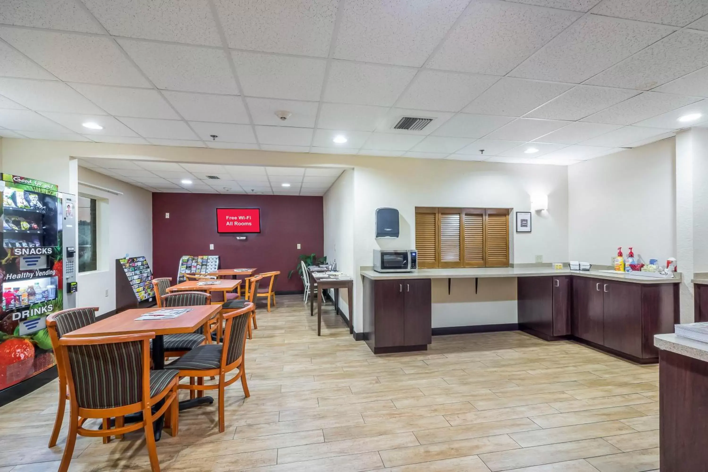 Coffee/tea facilities, Restaurant/Places to Eat in Red Roof Inn Ocala