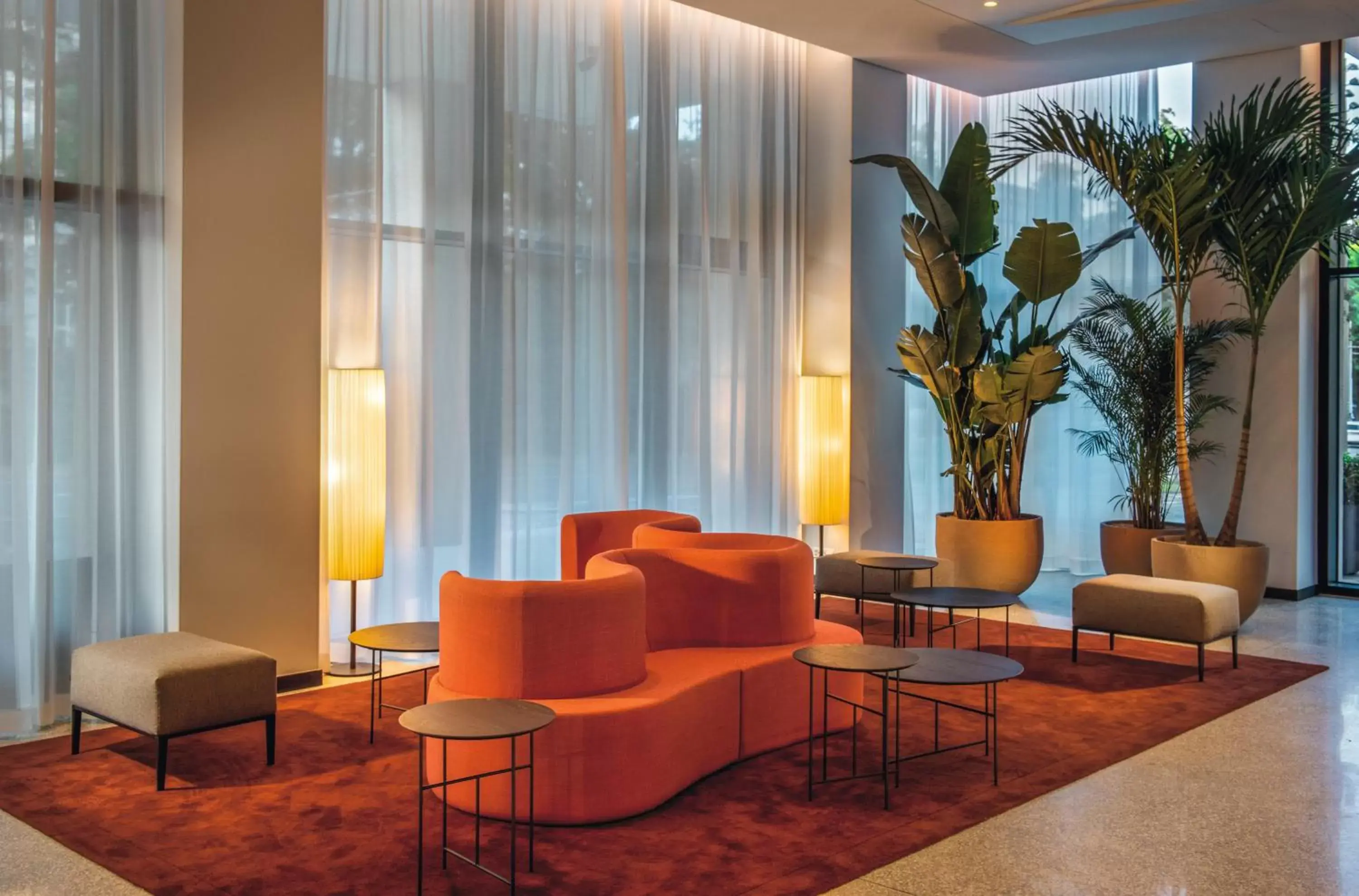 Lobby or reception, Lounge/Bar in Mövenpick Hotel Basel