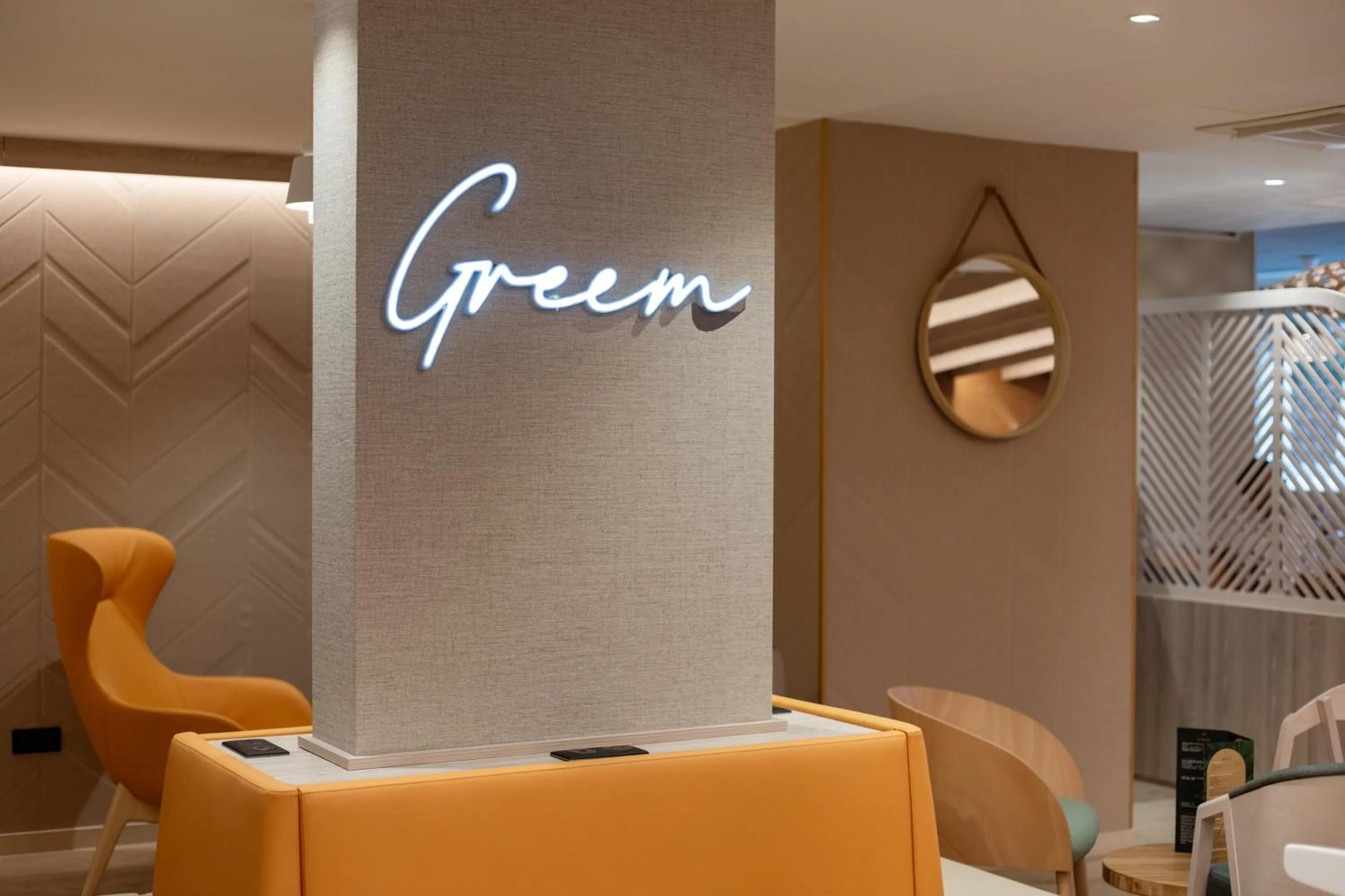 Restaurant/places to eat in Novotel Montpellier