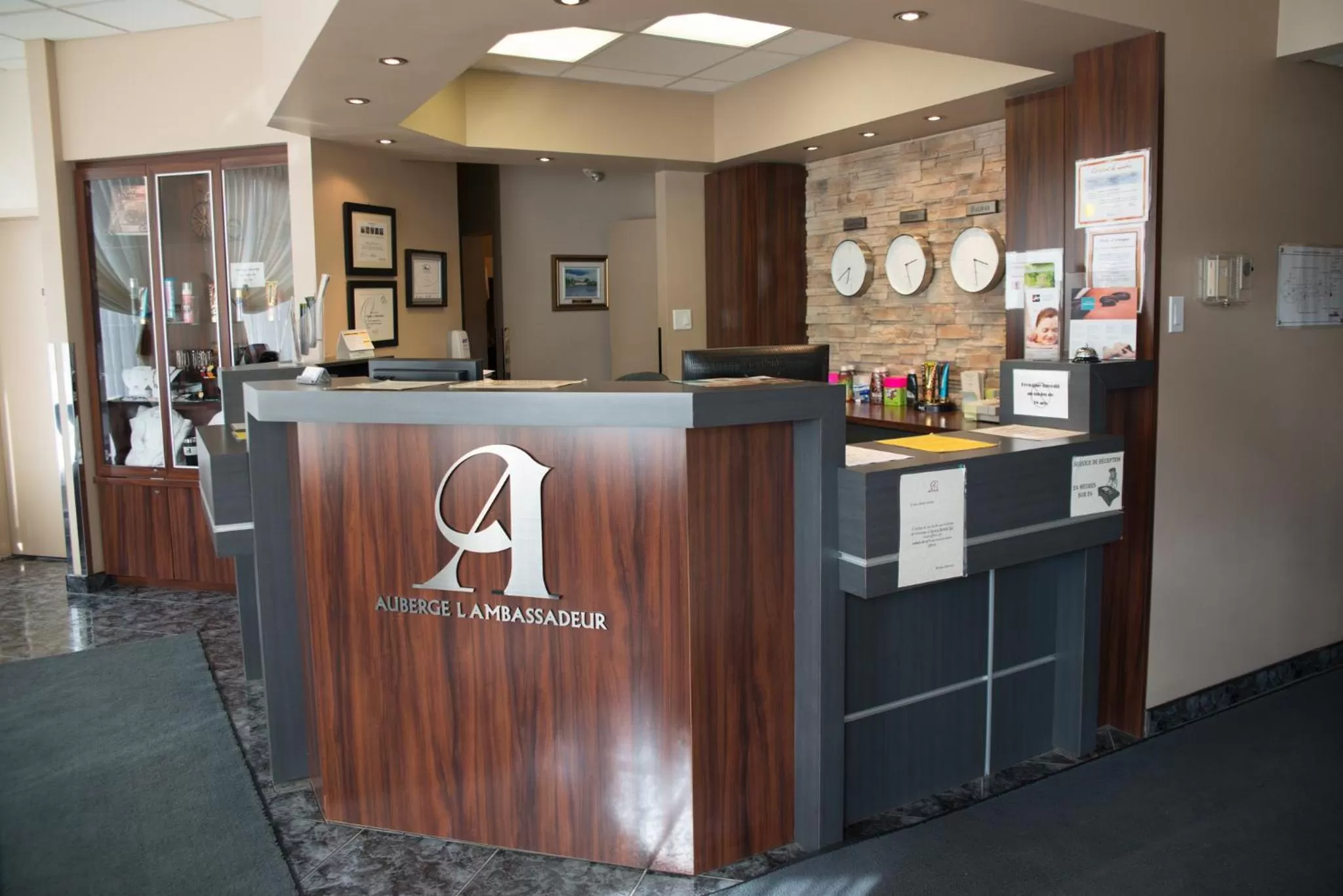 Lobby or reception in Auberge l'Ambassadeur