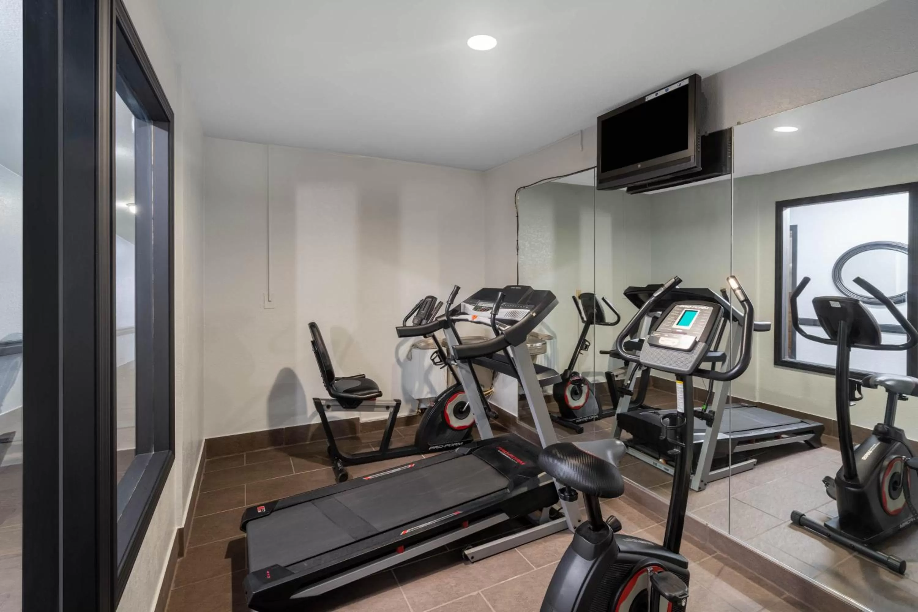 Fitness centre/facilities in Ramada by Wyndham Maggie Valley