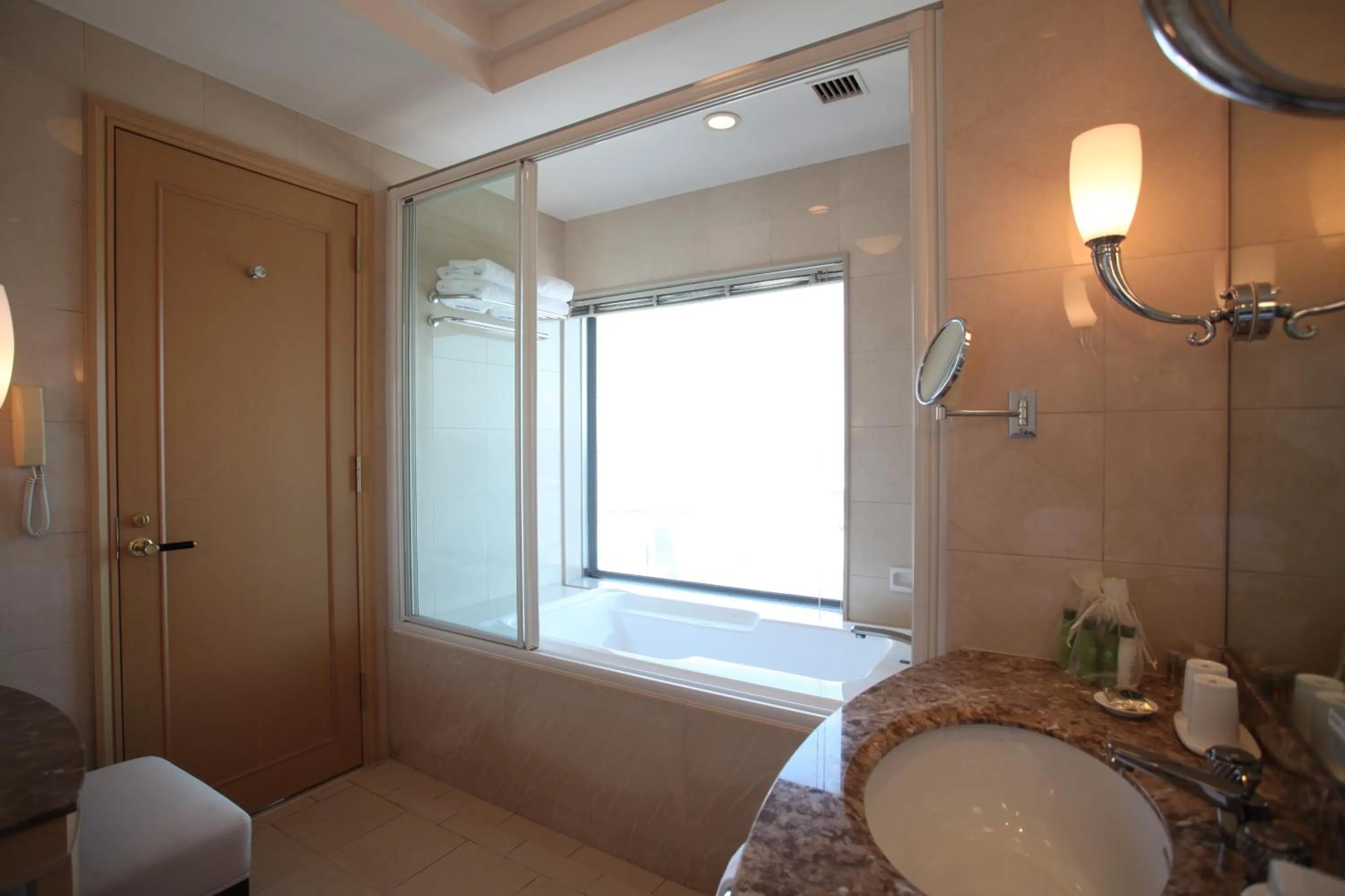 Bathroom in JR Hotel Clement Takamatsu