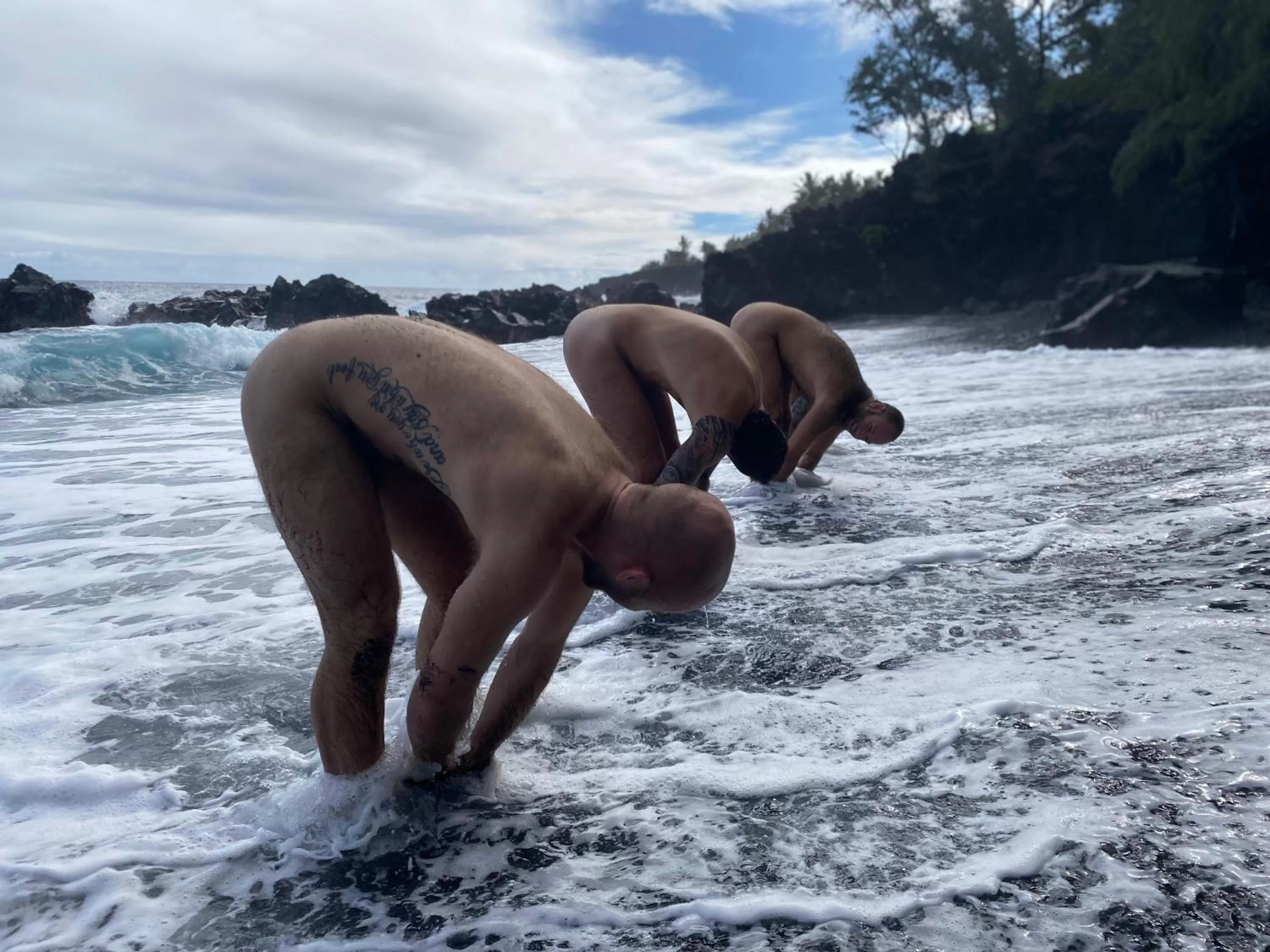 Activities in Kehena Mauka Nui Club LGBTQIA+ Clothing Optional