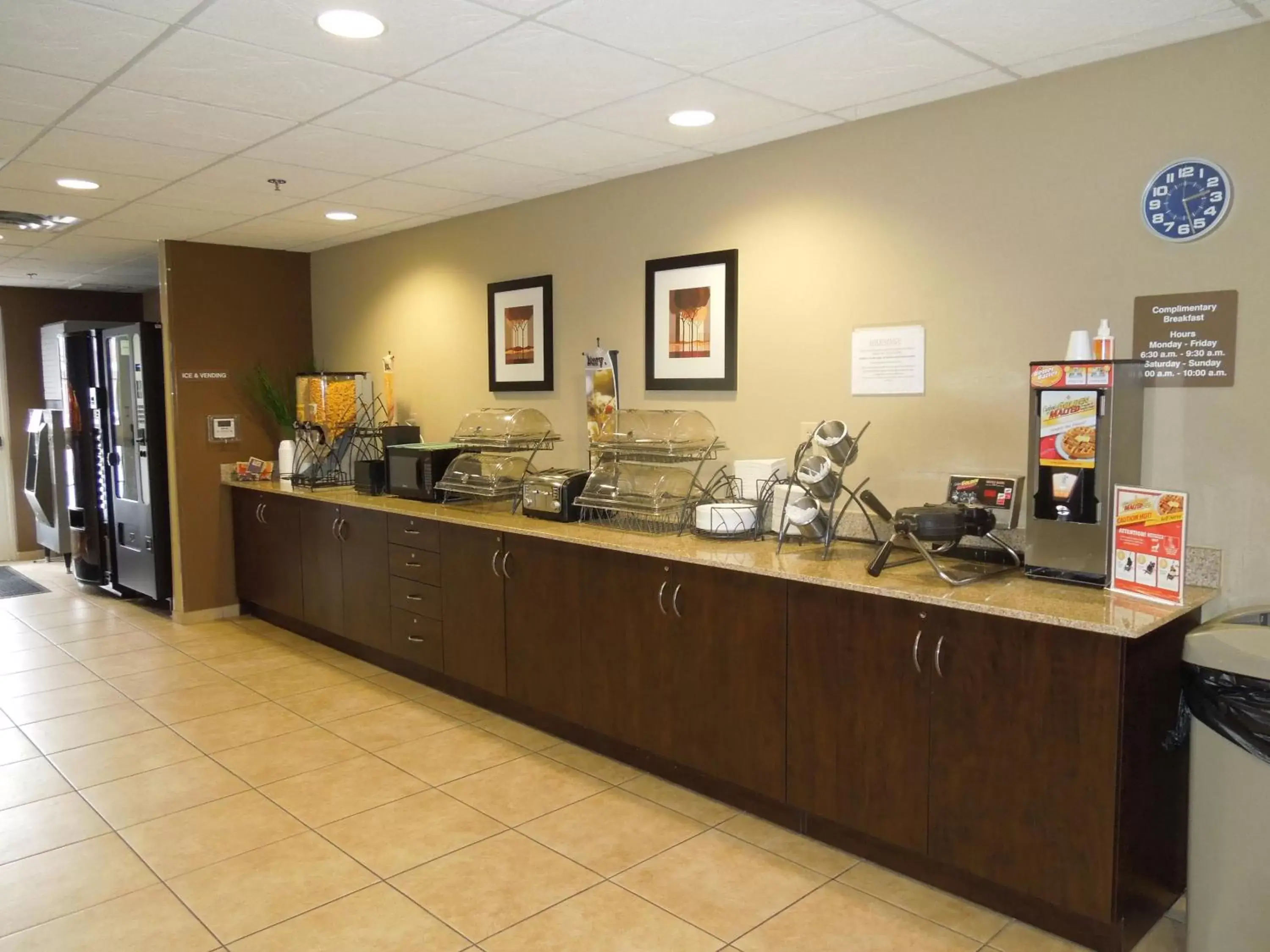 Restaurant/places to eat in Microtel Inn & Suites by Wyndham Harrisonburg