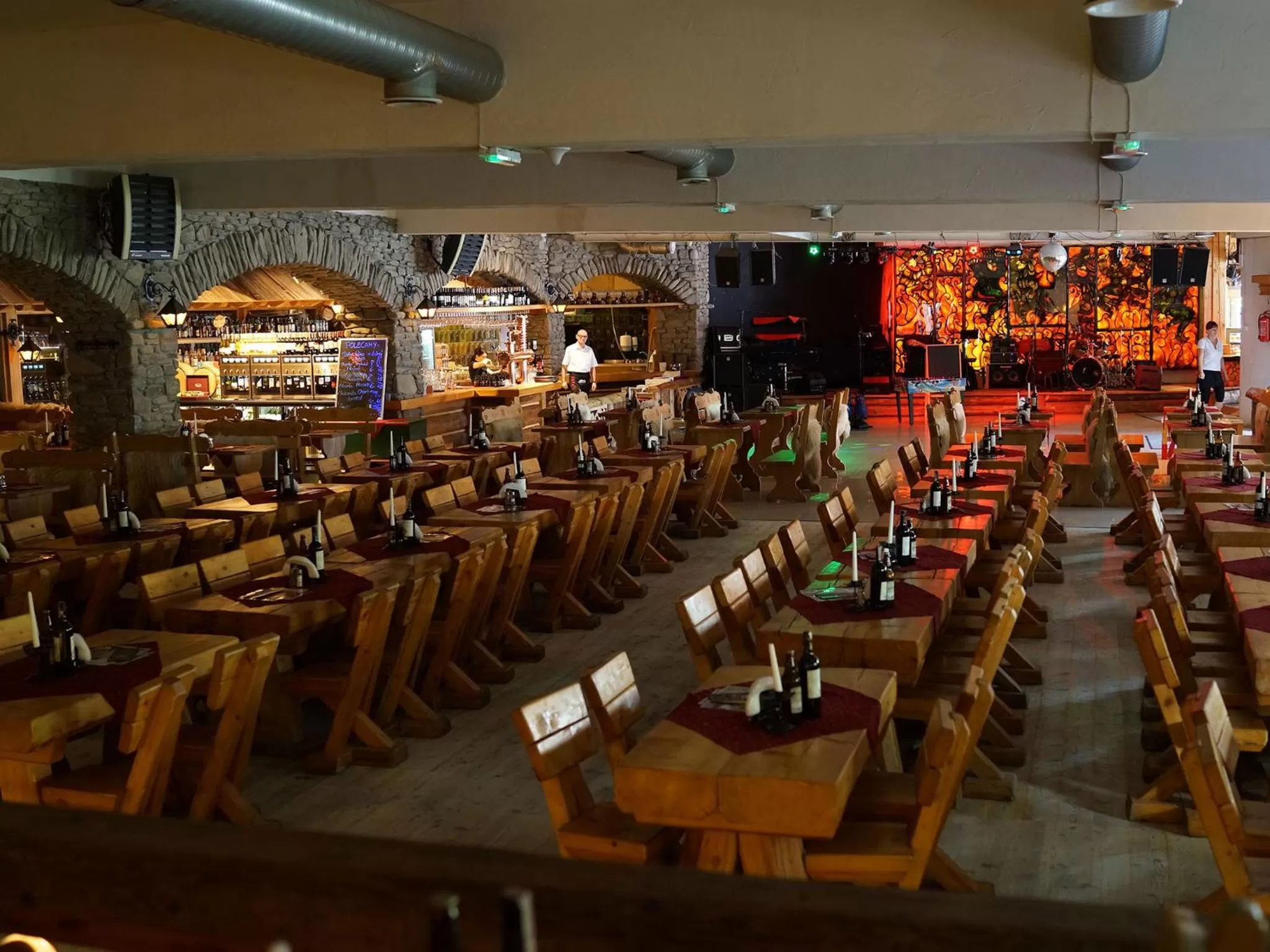 Restaurant/places to eat in Pokoje Zamoyskiego - WATRA