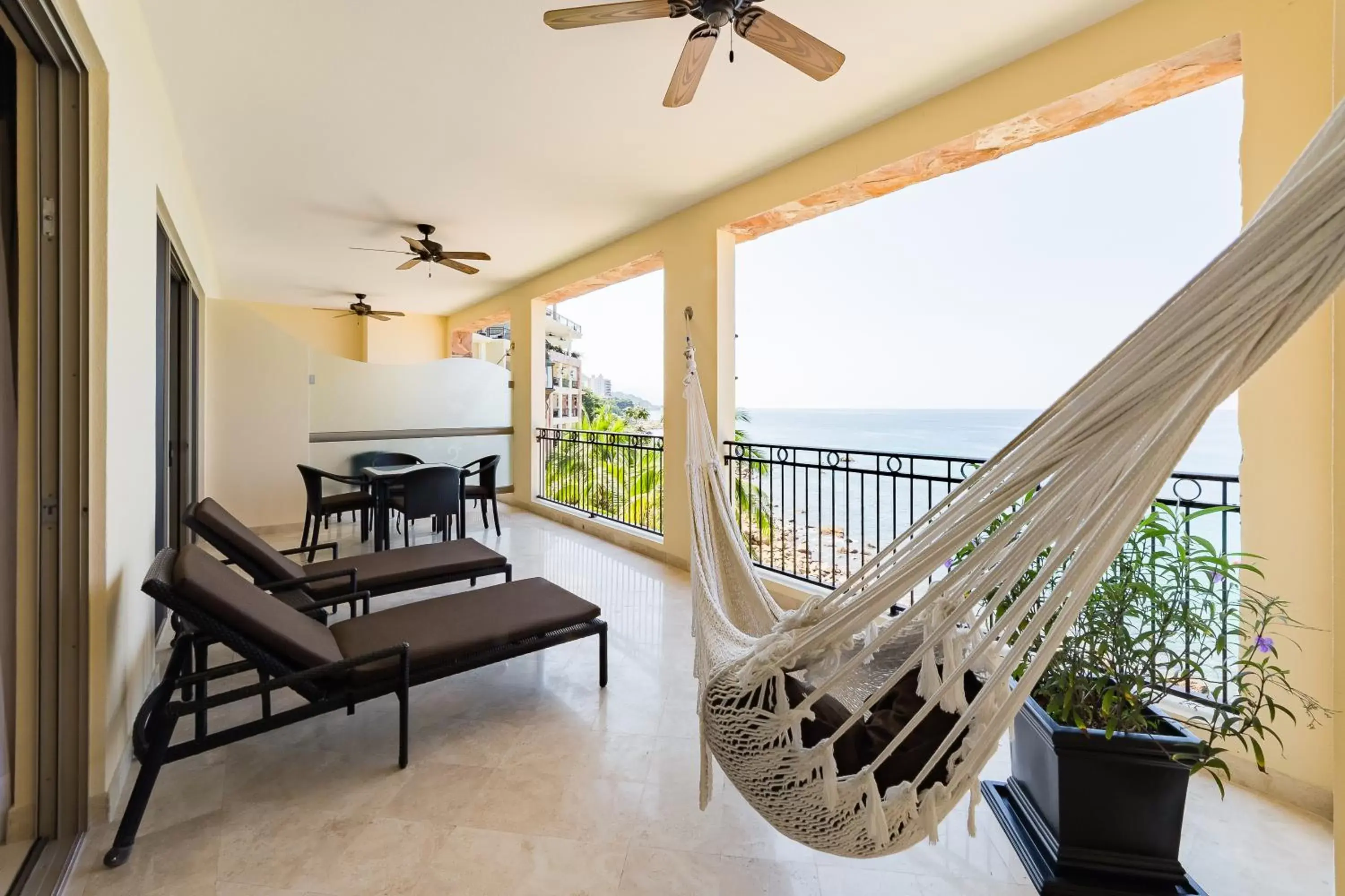 Patio in Garza Blanca Preserve Resort & Spa