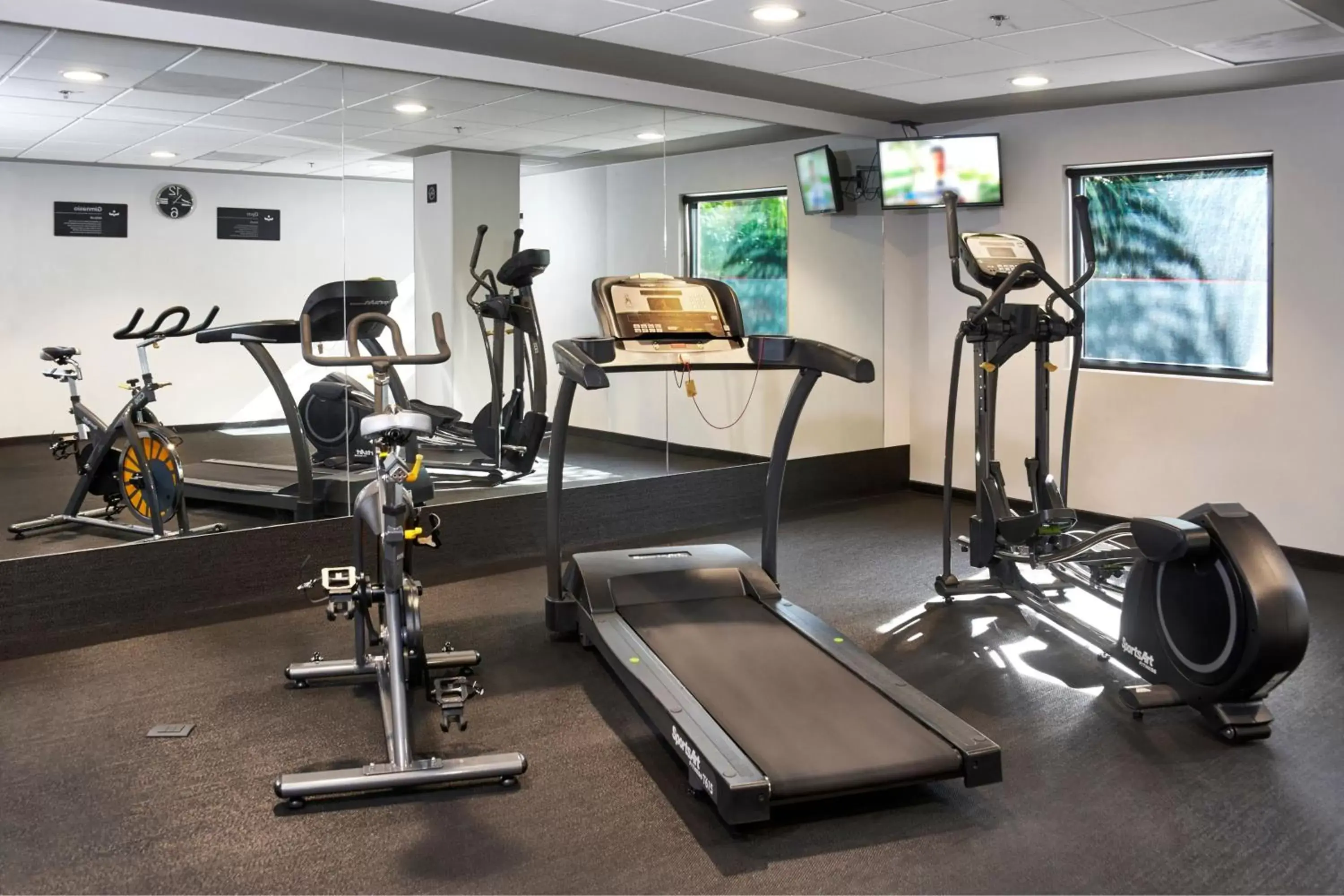 Fitness centre/facilities, Fitness Center/Facilities in City Express Plus by Marriott Guadalajara Expo
