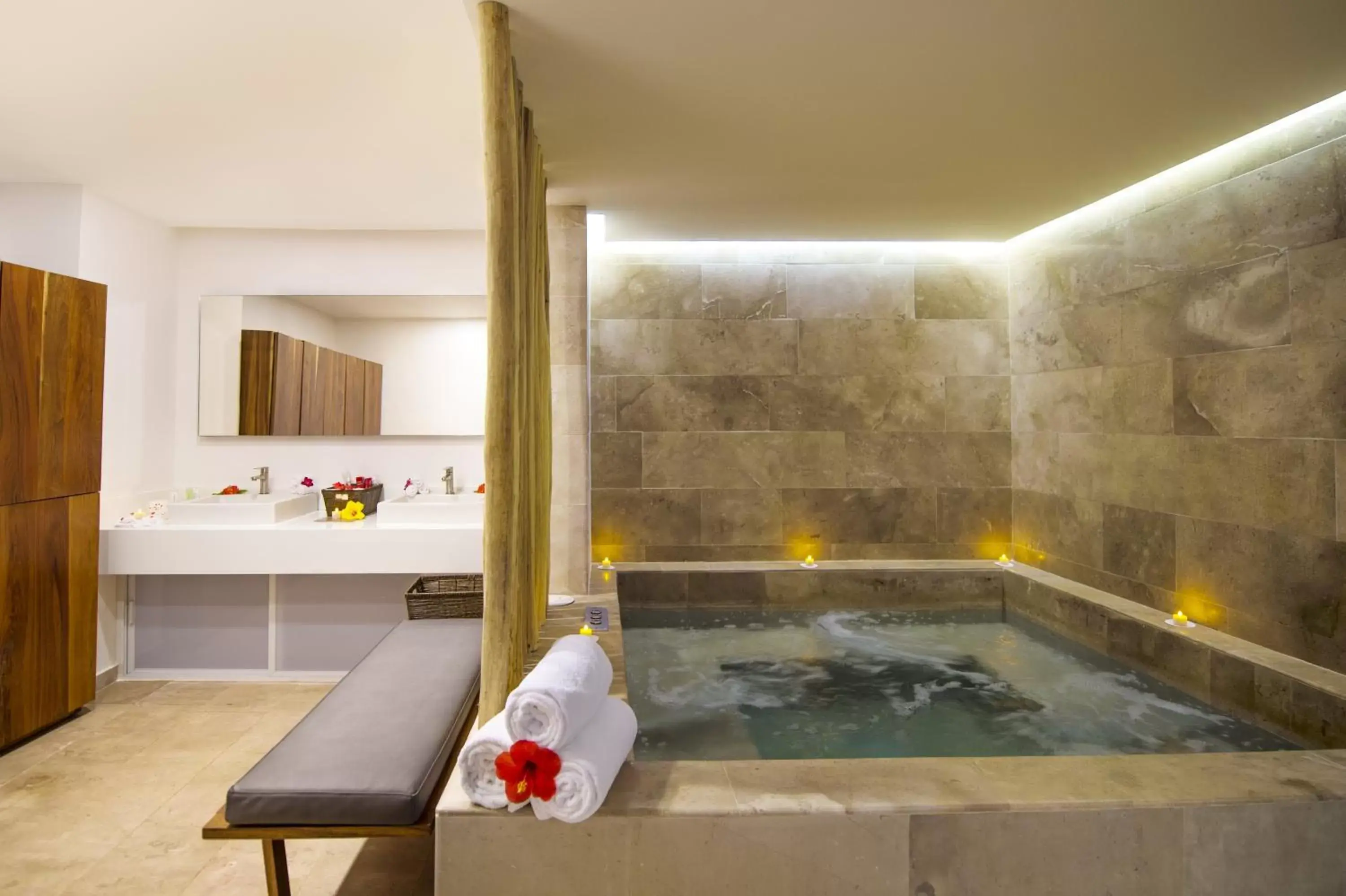 Spa and wellness centre/facilities, Bathroom in Fiesta Americana Cozumel All Inclusive