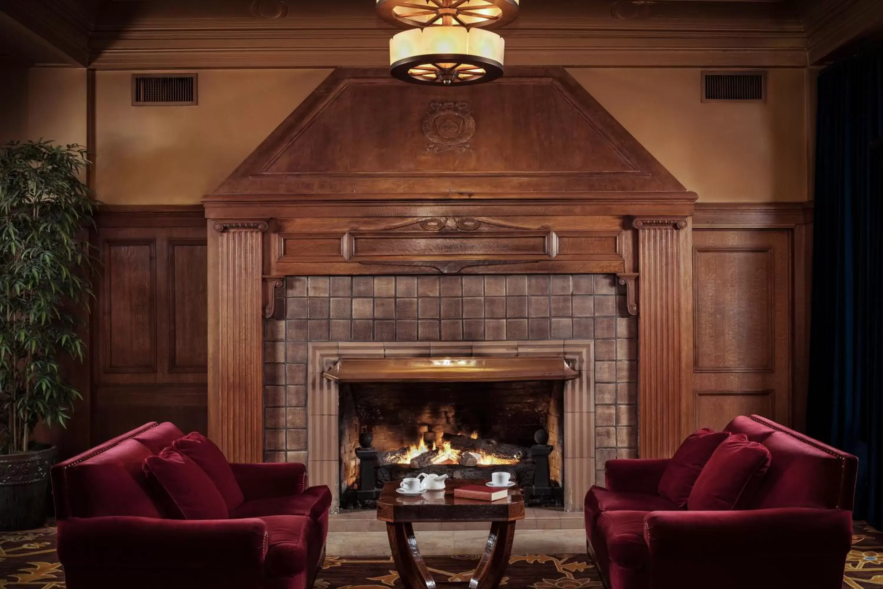 Lounge or bar, Seating Area in Arctic Club Hotel