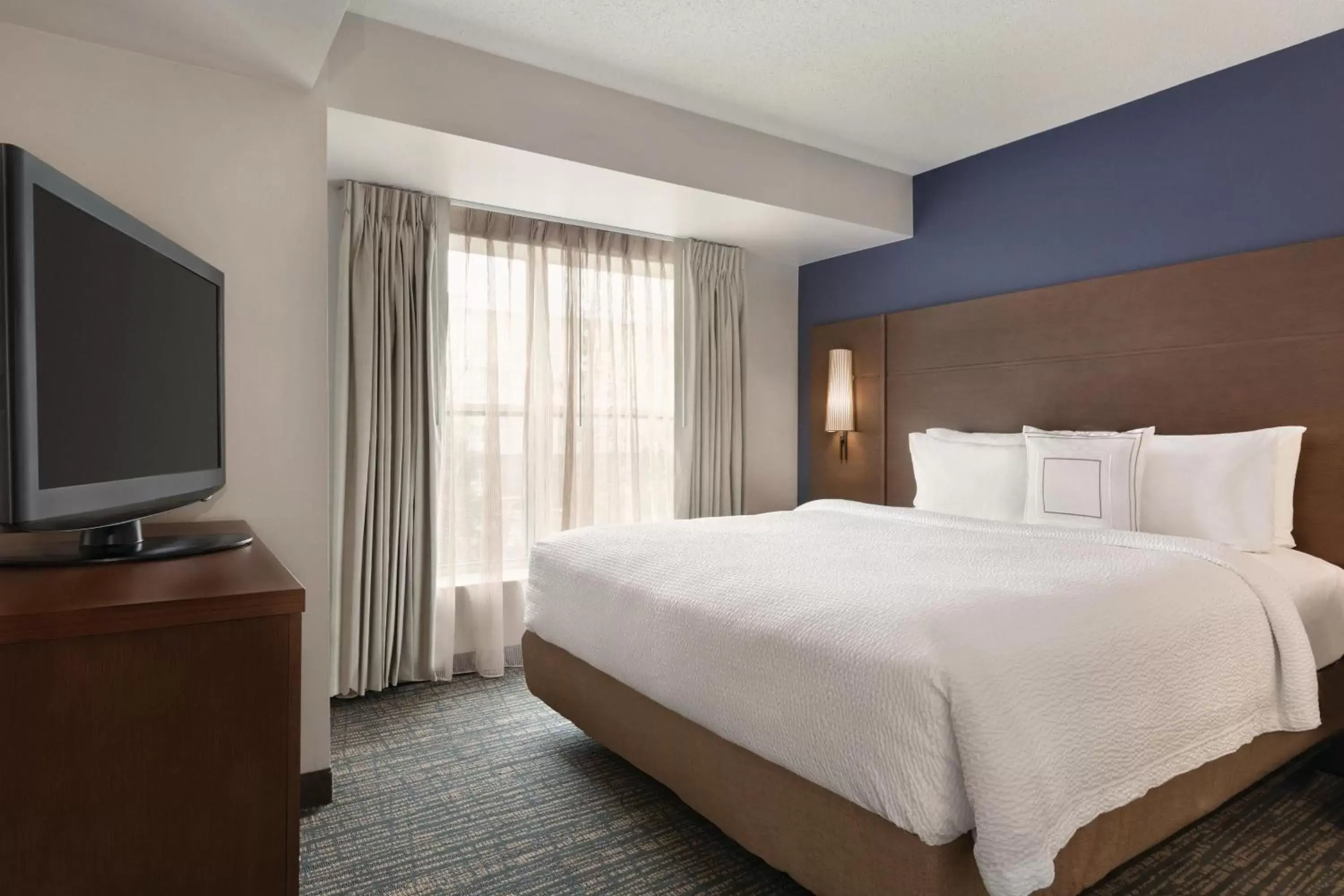 Photo of the whole room, Bed in Residence Inn by Marriott Buffalo Galleria Mall