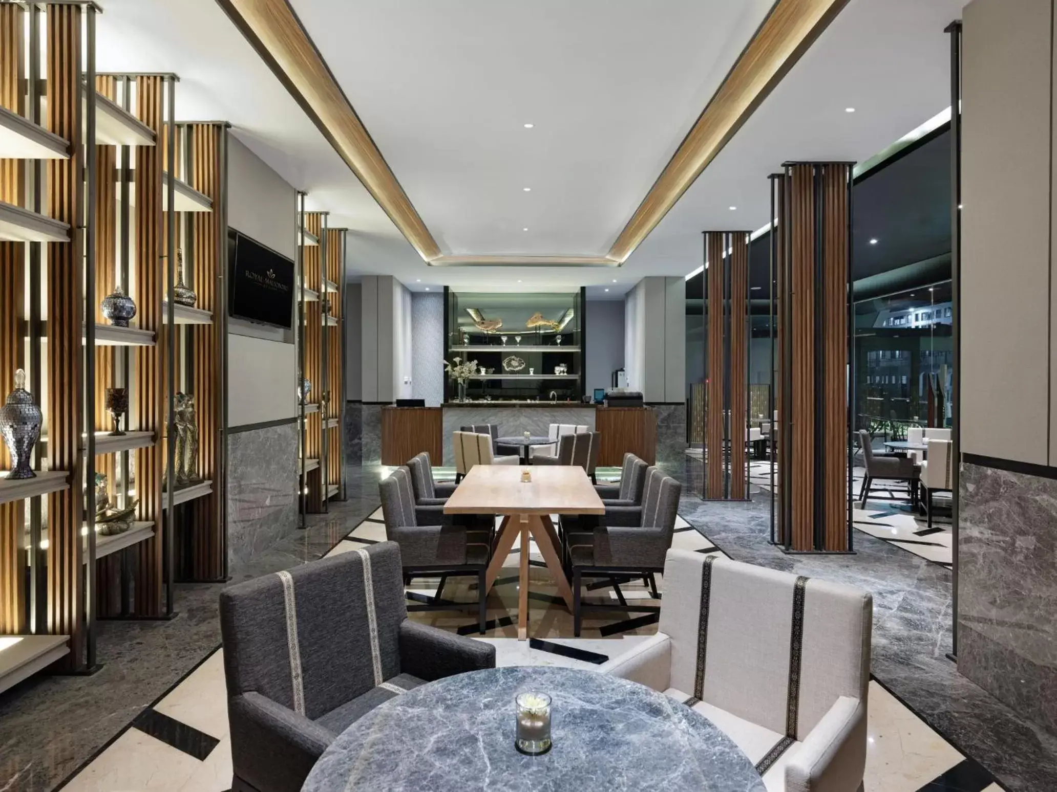 Lounge or bar, Restaurant/Places to Eat in Royal Malioboro by ASTON