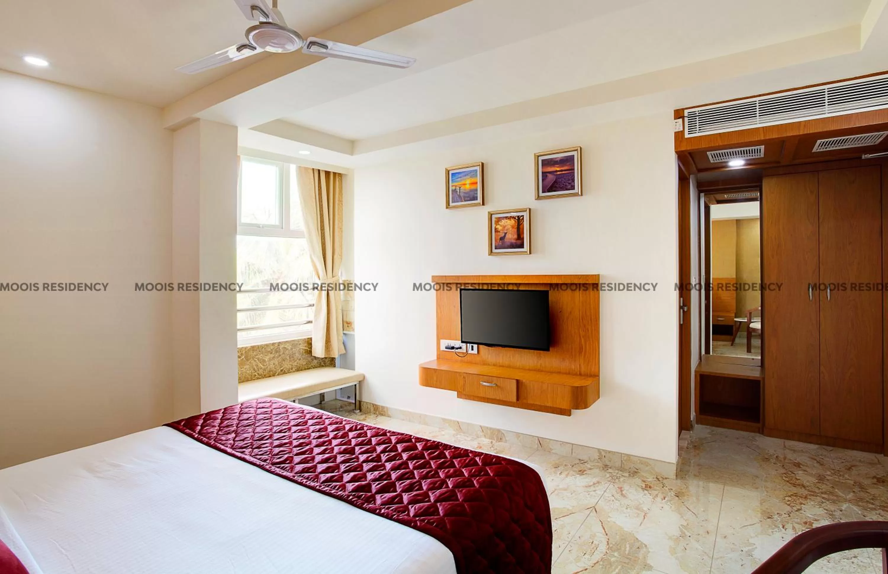 Bed, TV/Entertainment Center in Moois Residency