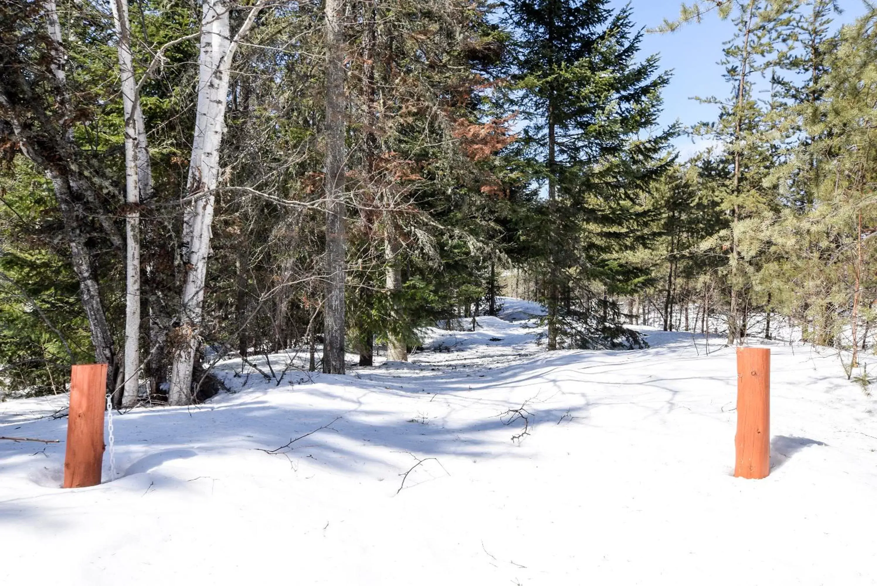 Winter in Les Condos Du Lac Taureau- Rooms & Condos