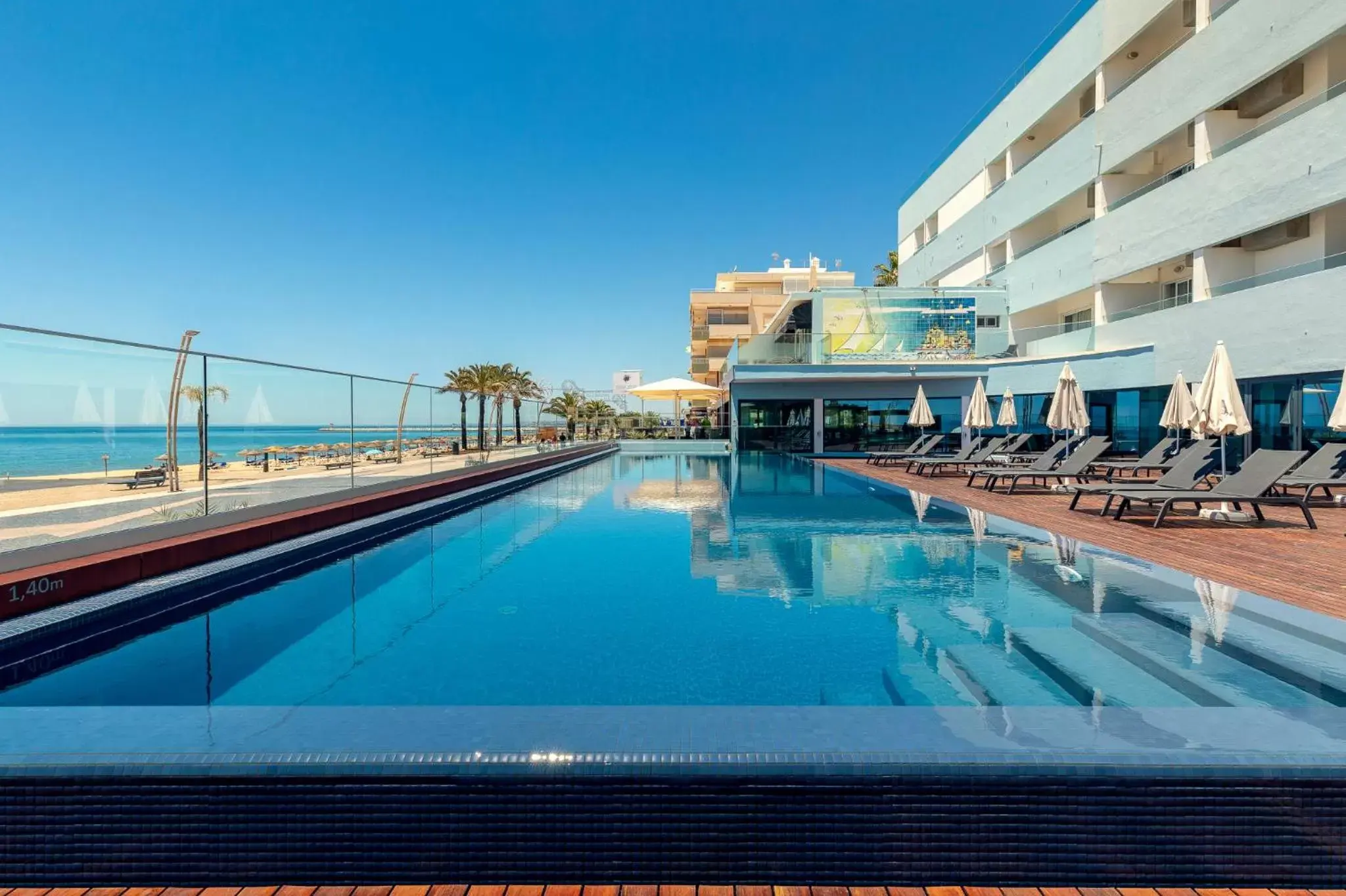 Swimming Pool in Dom Jose Beach Hotel (Plus)