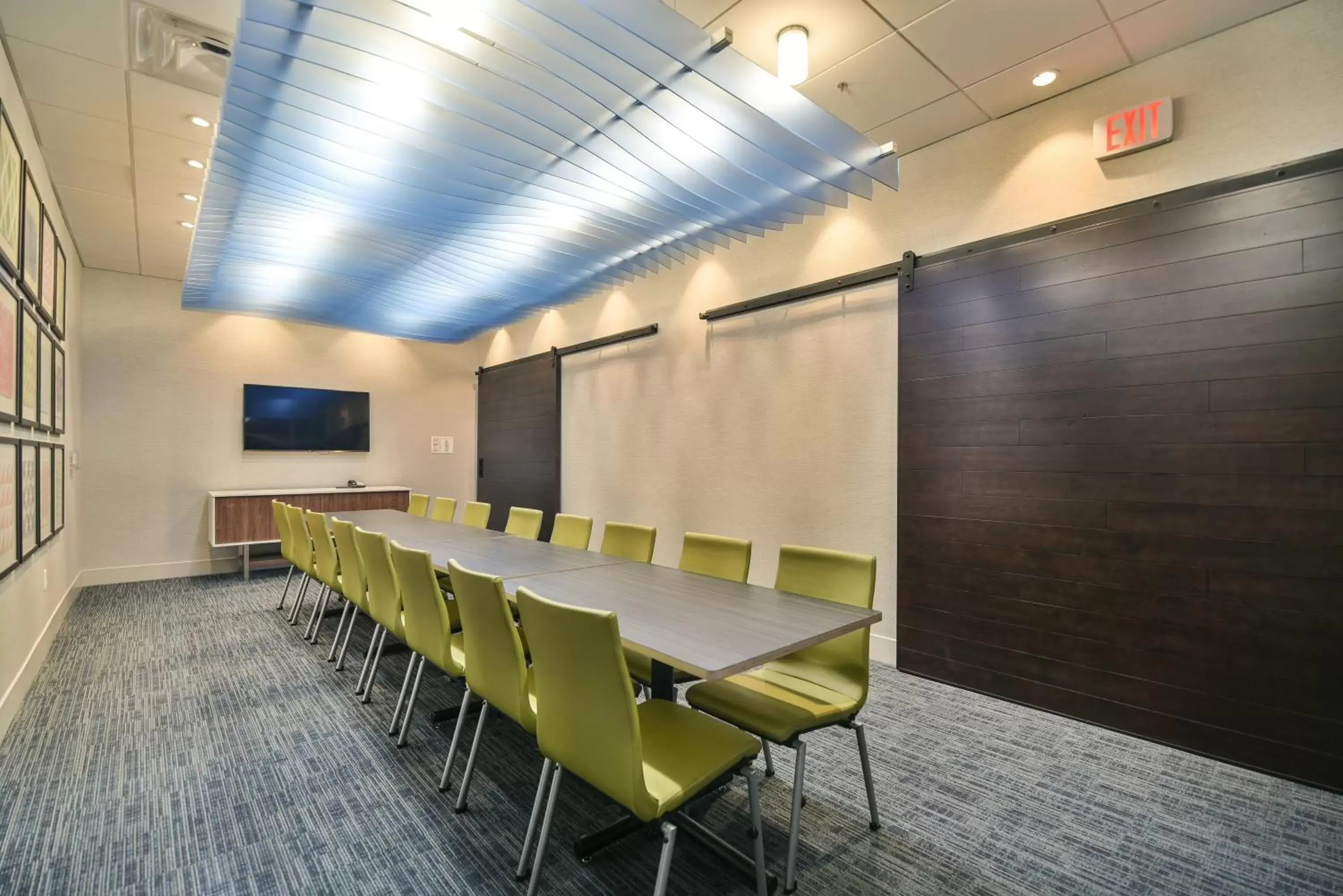 Meeting/conference room in Holiday Inn Express & Suites Lehi - Thanksgiving Point, an IHG Hotel