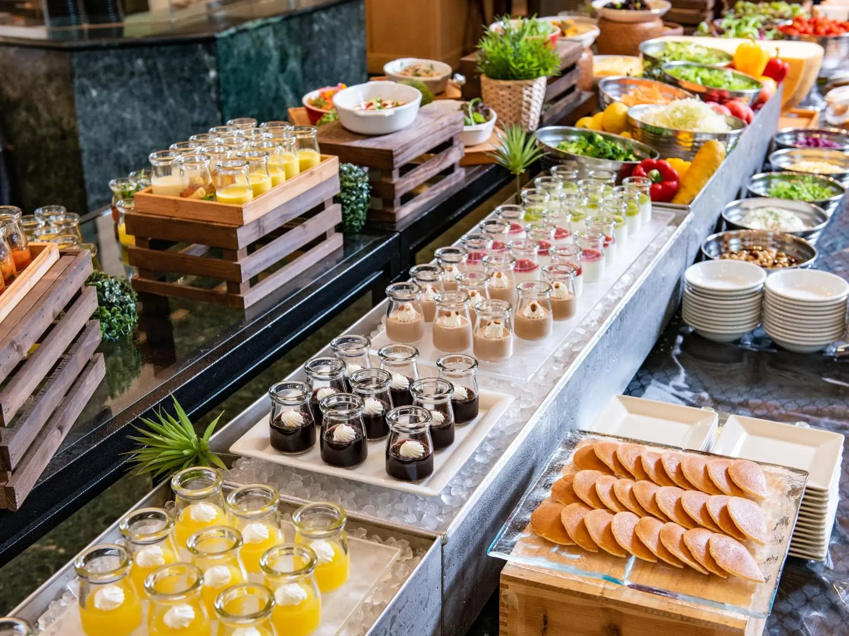 Buffet breakfast, Food in Hotel Hewitt Koshien
