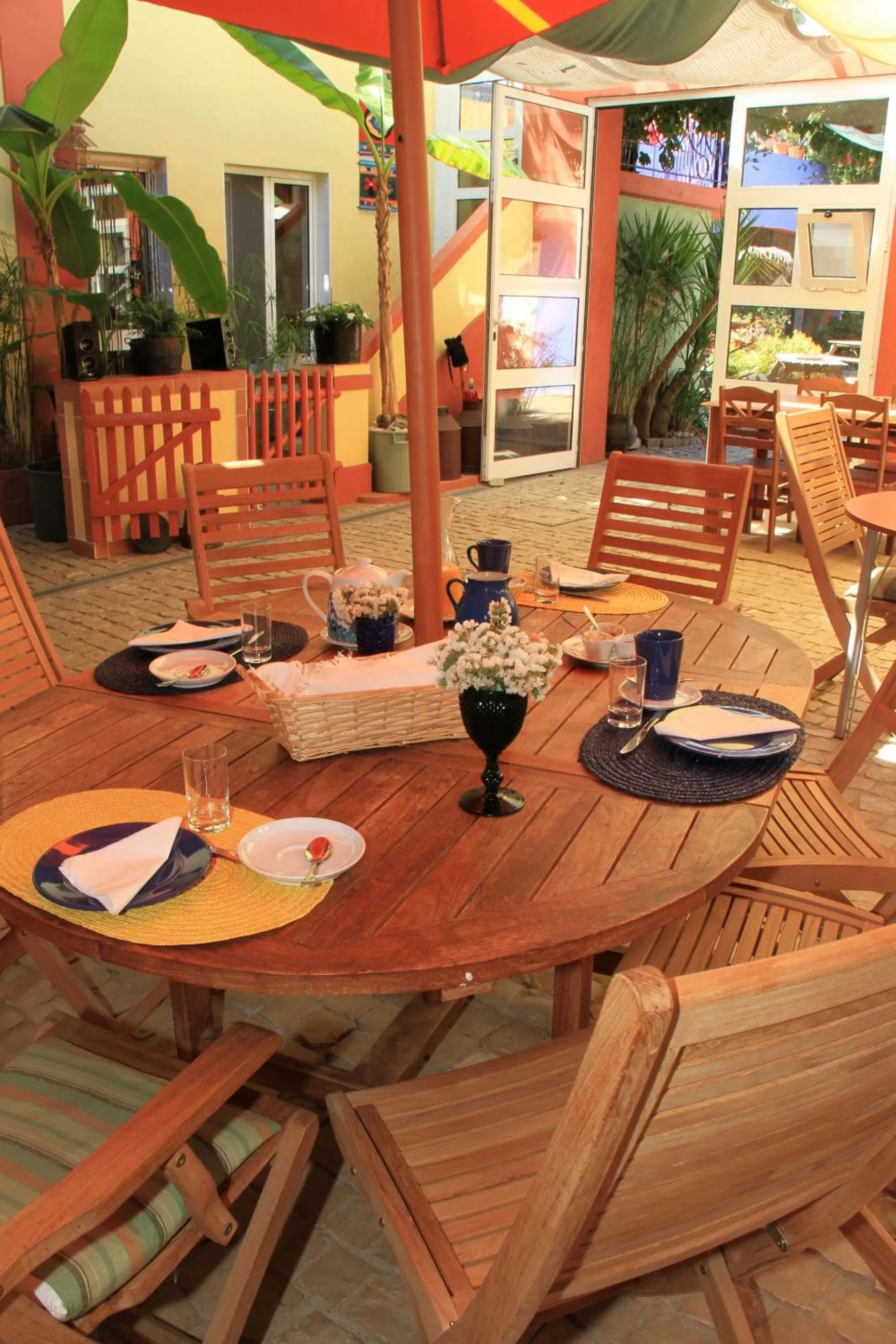 Continental breakfast in Casa 3 Águias