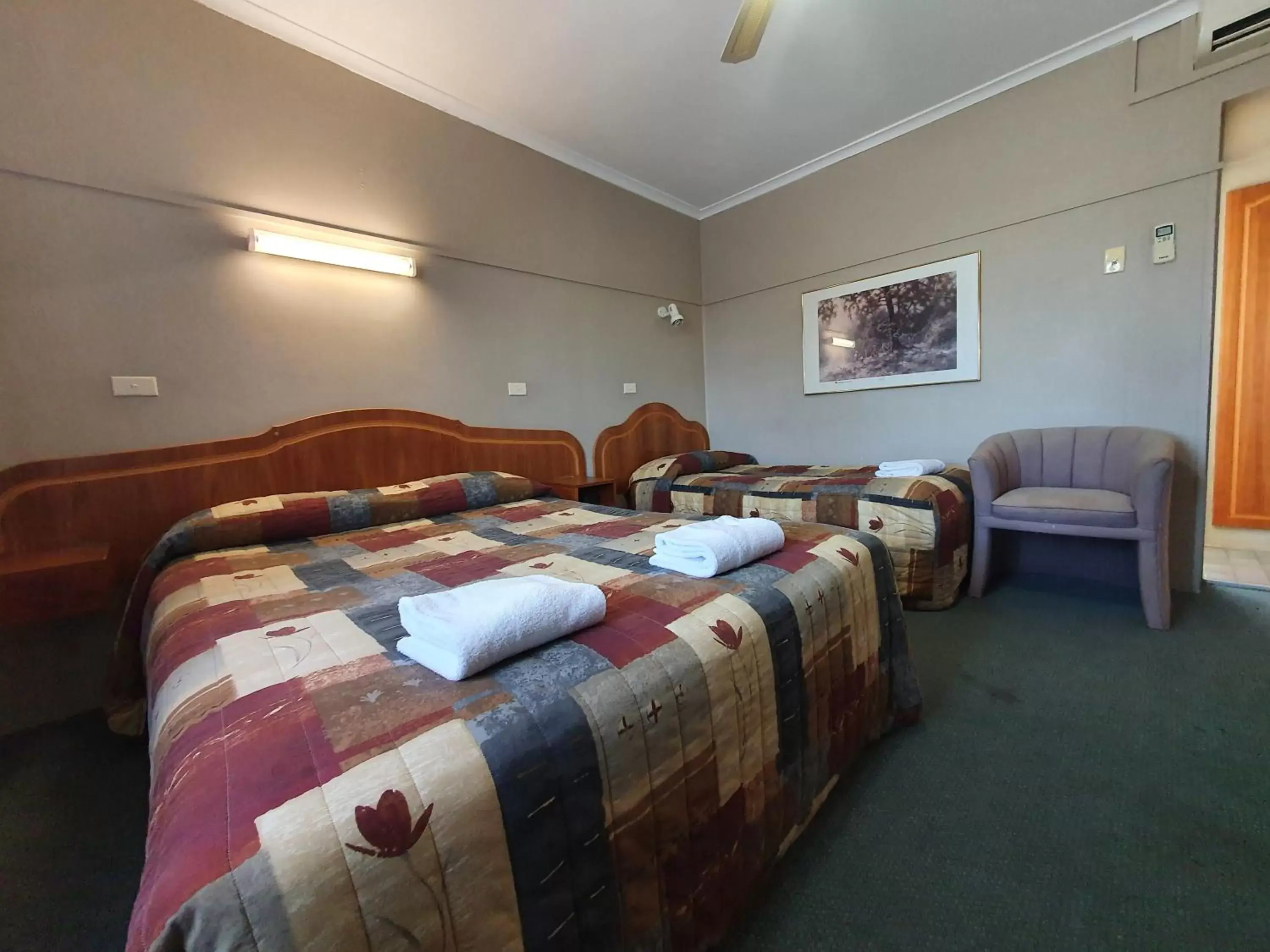 Bed in Ardeanal Motel