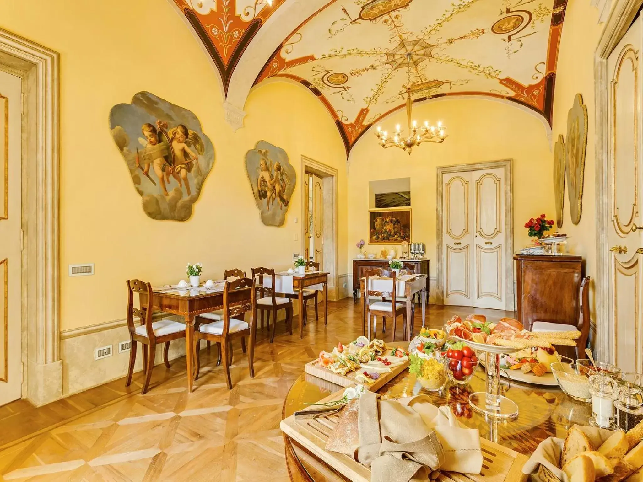 Coffee/tea facilities, Restaurant/Places to Eat in Relais degli Angeli Residenza d'Epoca