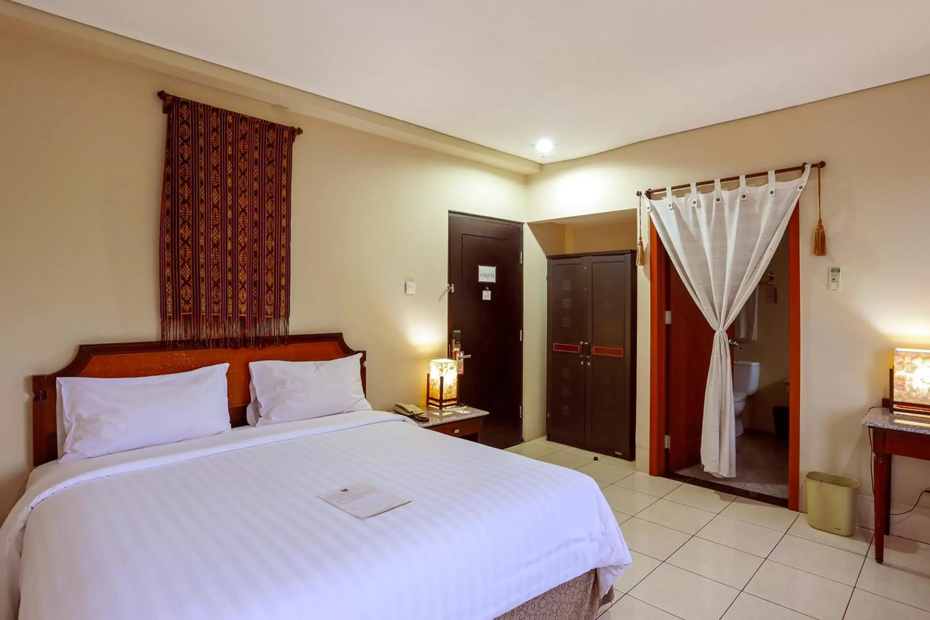 Bedroom, Bed in The Jayakarta Suites Komodo Flores