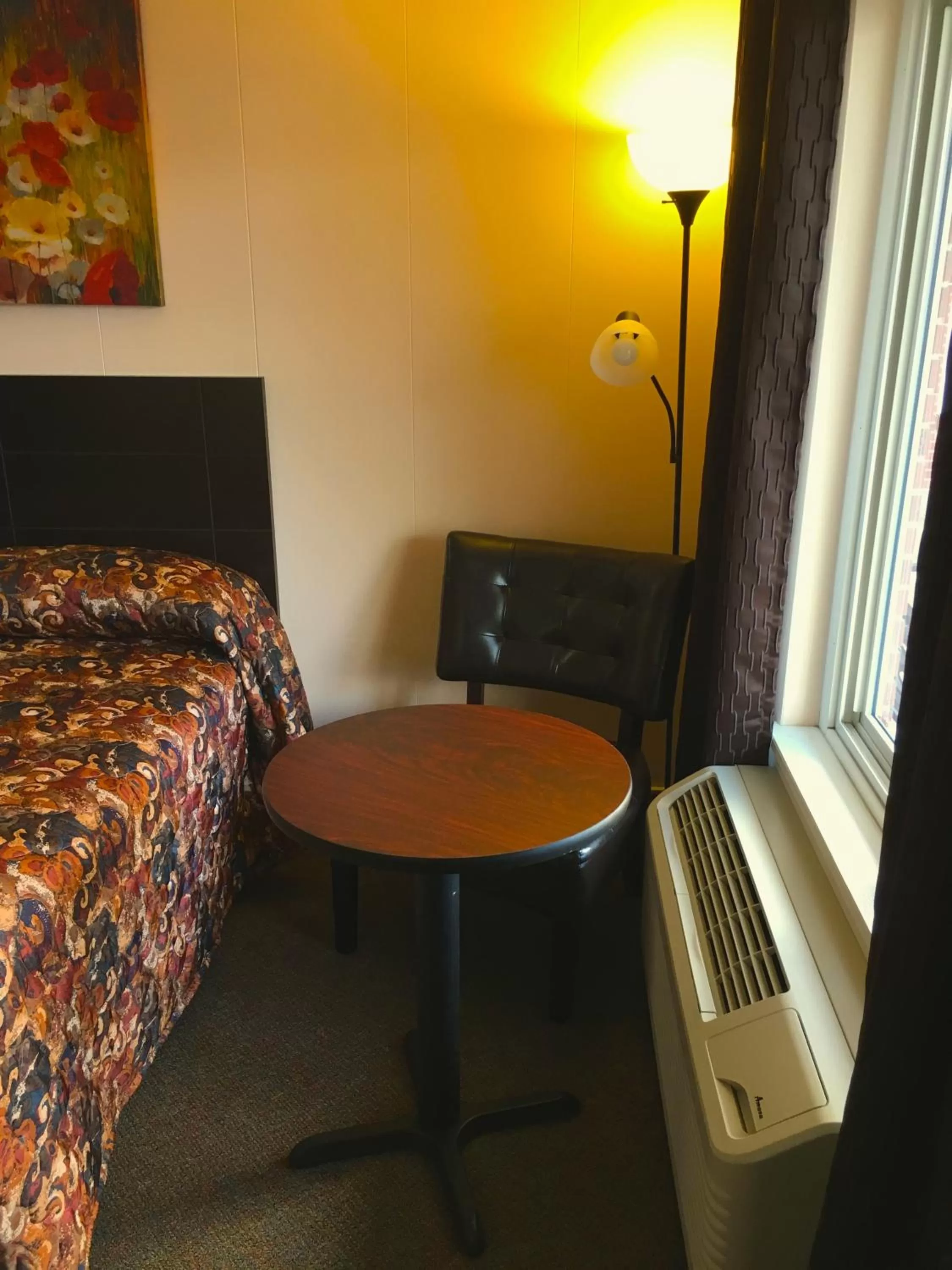 Other, Seating Area in Oak Mar Motel