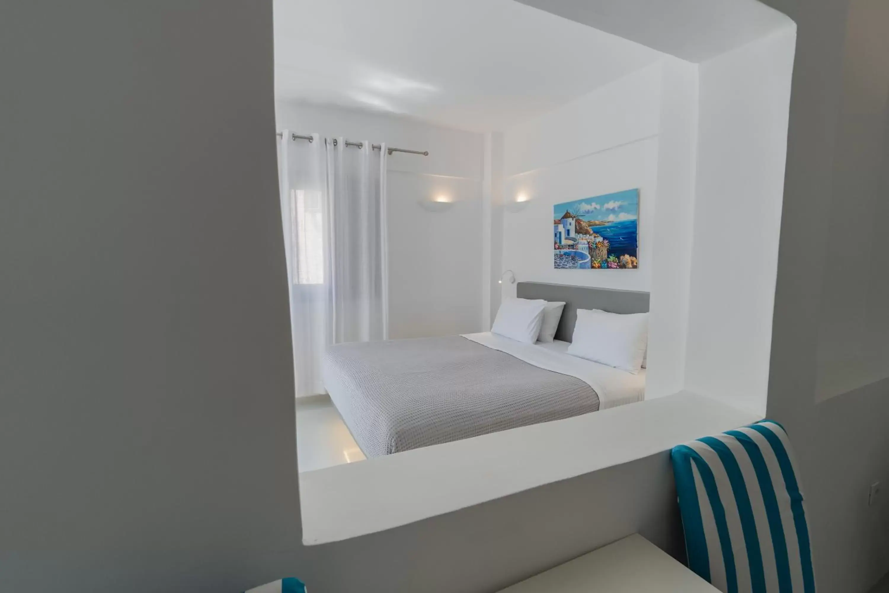Photo of the whole room, Bed in Central Fira Suites
