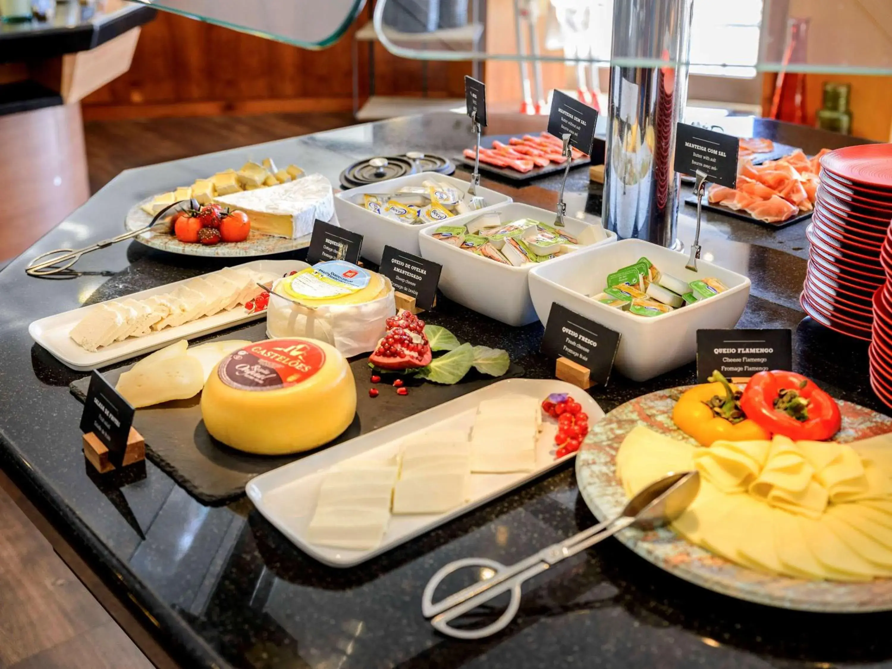 Restaurant/places to eat, Breakfast in Novotel Porto Gaia