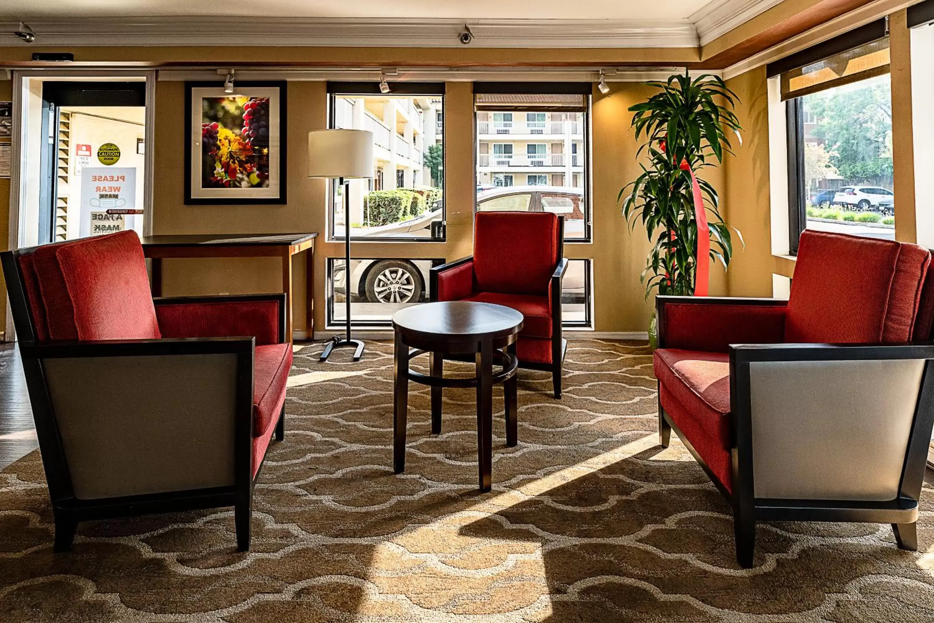 Lobby or reception, Seating Area in Hyland Inn near Pasadena Civic Center