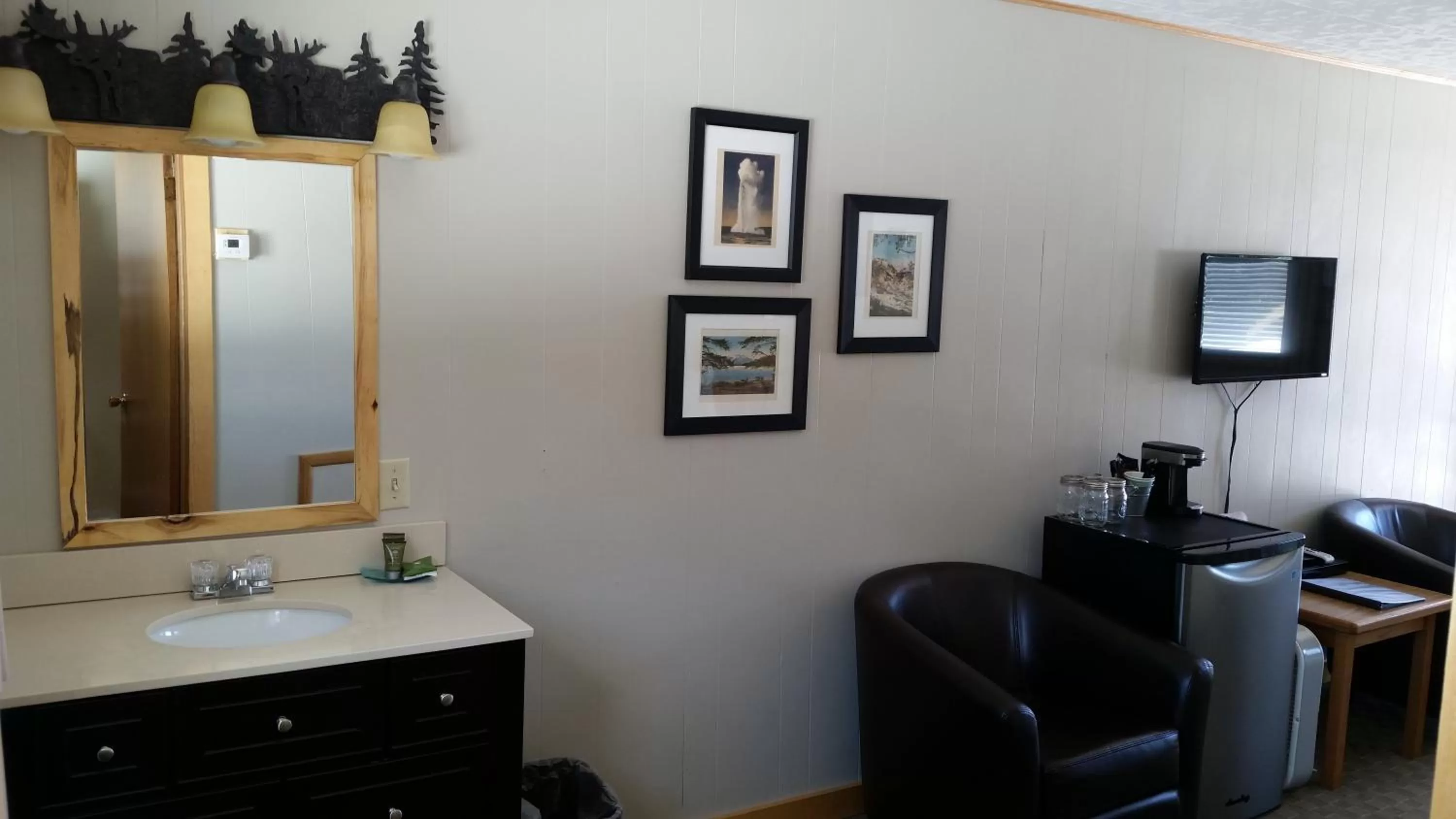 High Country Motel and Cabins