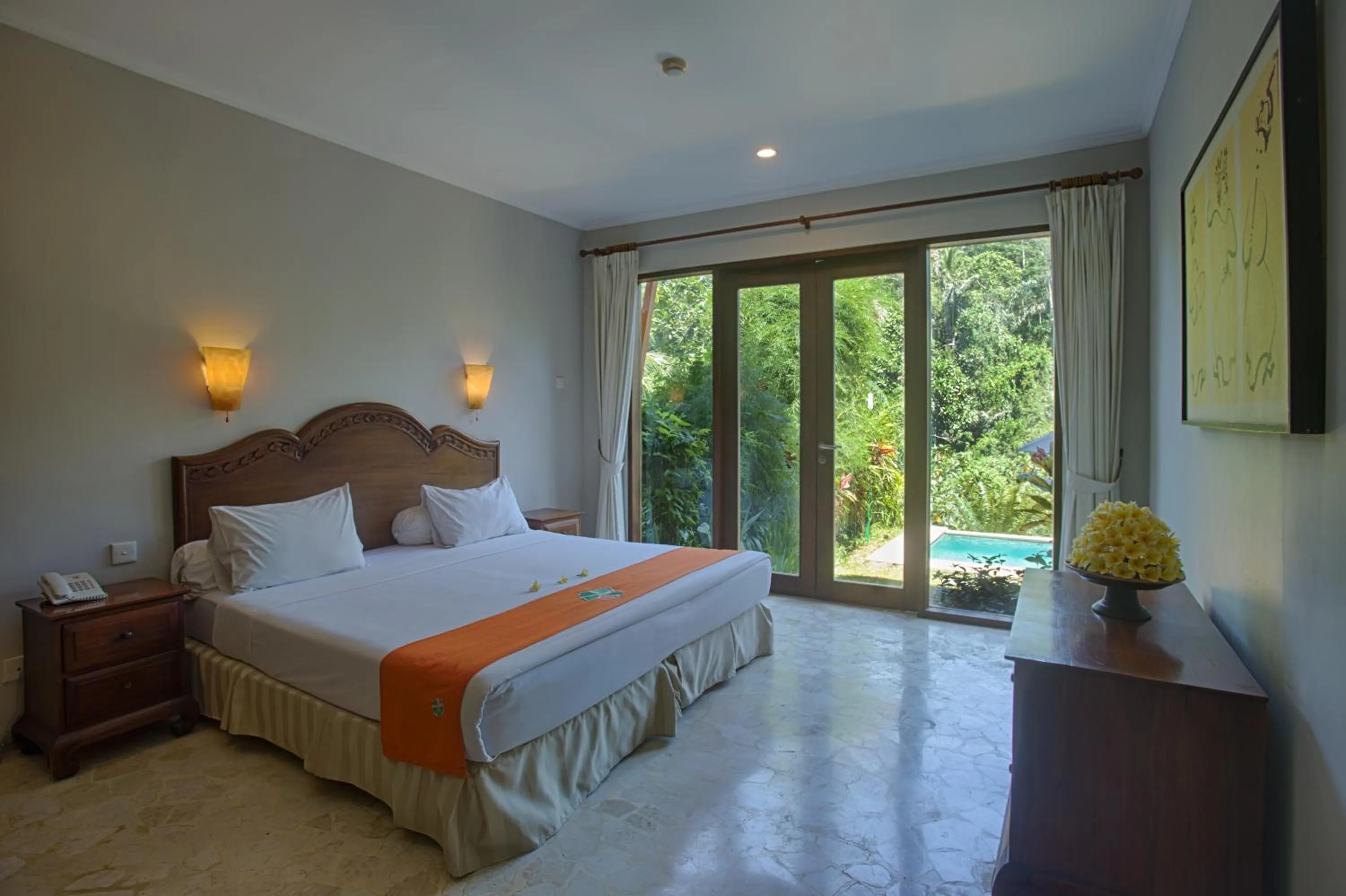 Bed in Anahata Villas and Spa Resort