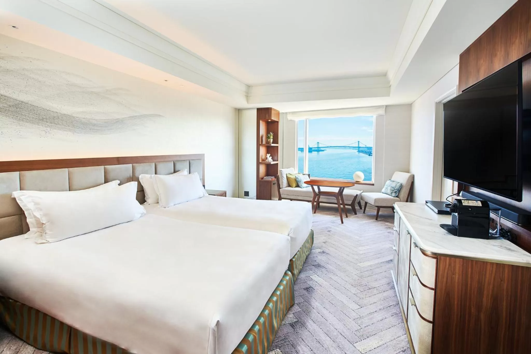 Photo of the whole room, Bed in InterContinental Tokyo Bay by IHG