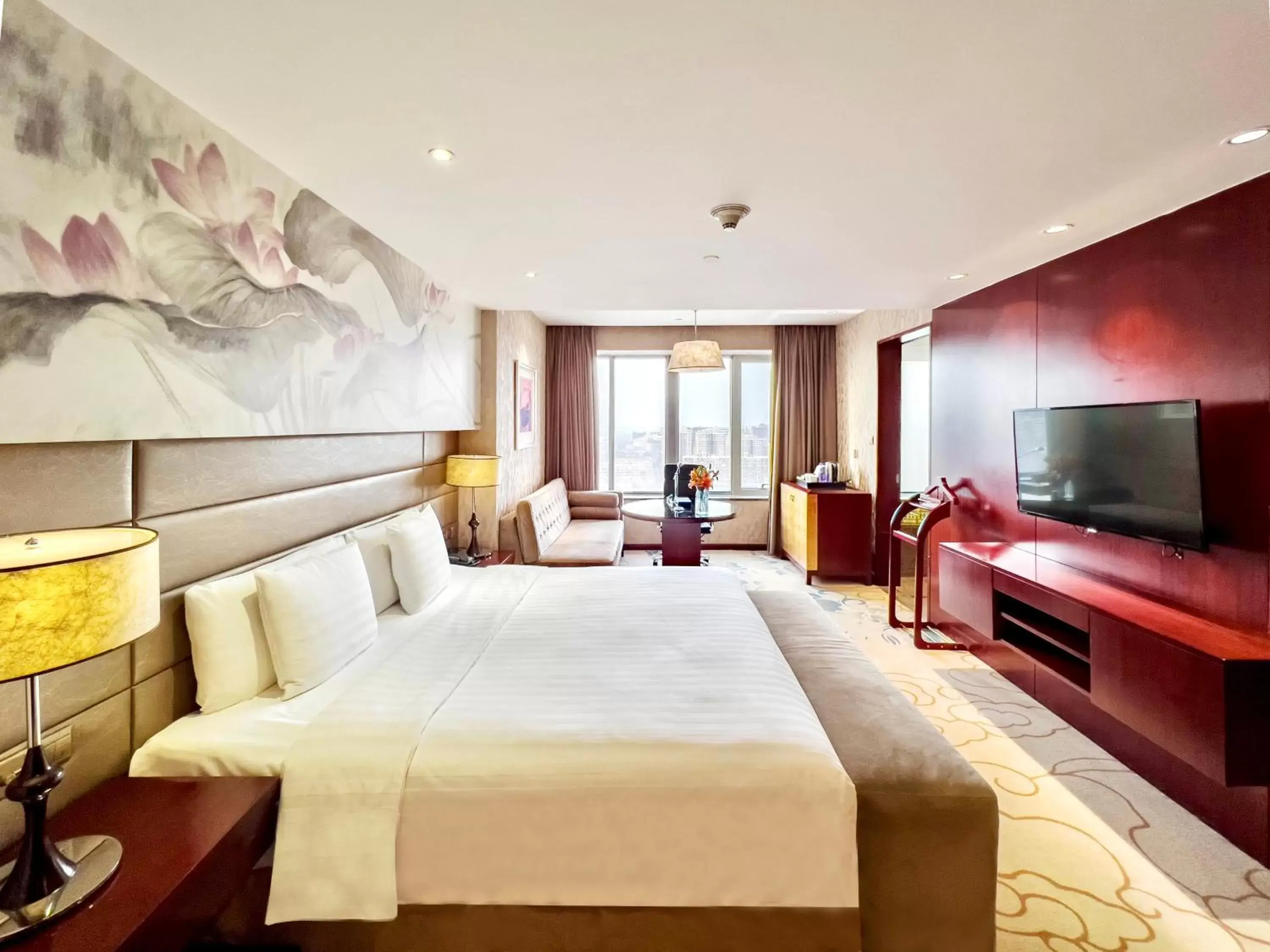 Photo of the whole room, TV/Entertainment Center in Crowne Plaza Beijing Zhongguancun, an IHG Hotel